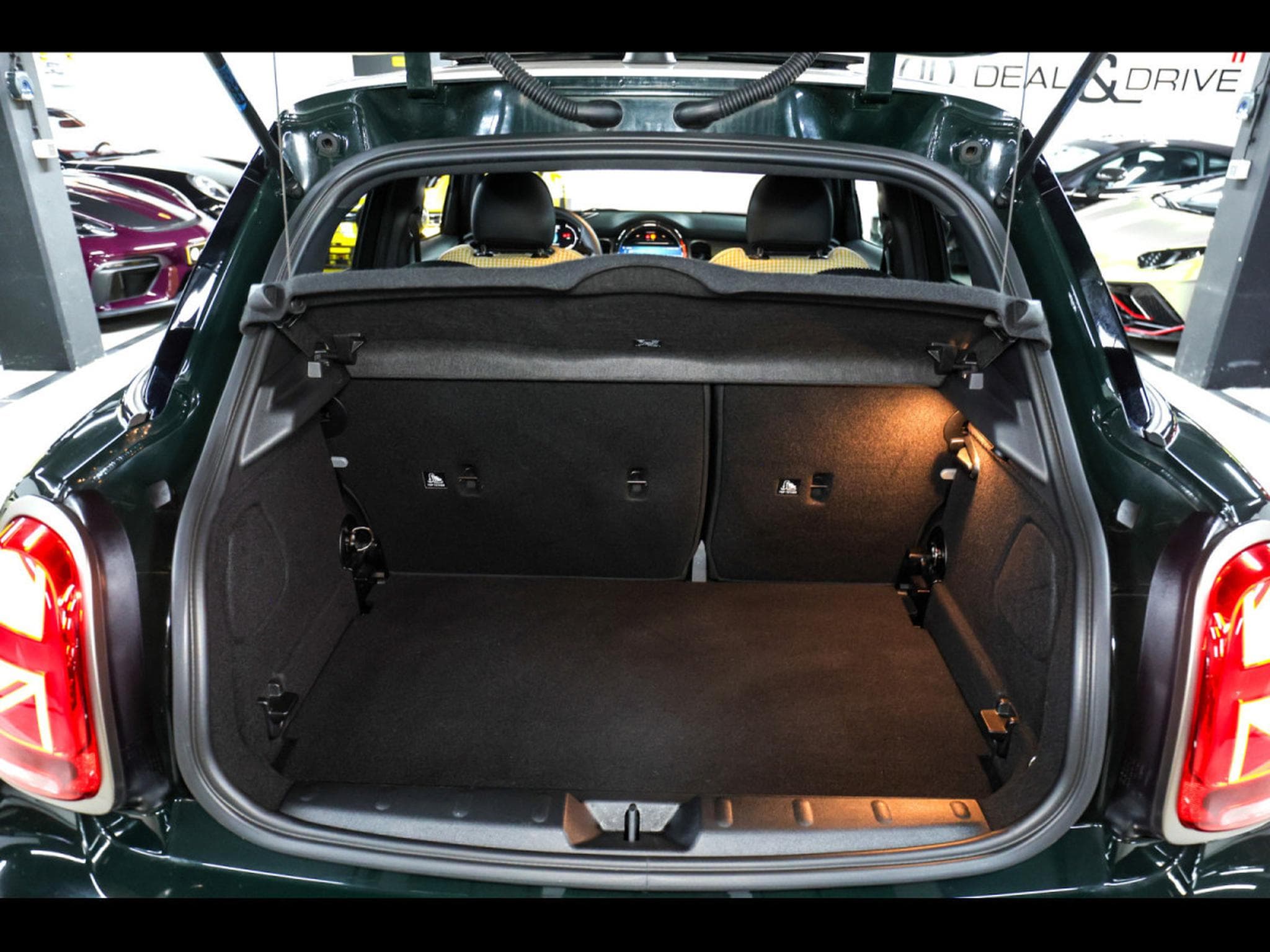 Mini Cooper S 5 PORTES AUTO RESOLUTE EDITION – REBEL GREEN (2022) - Photo 16