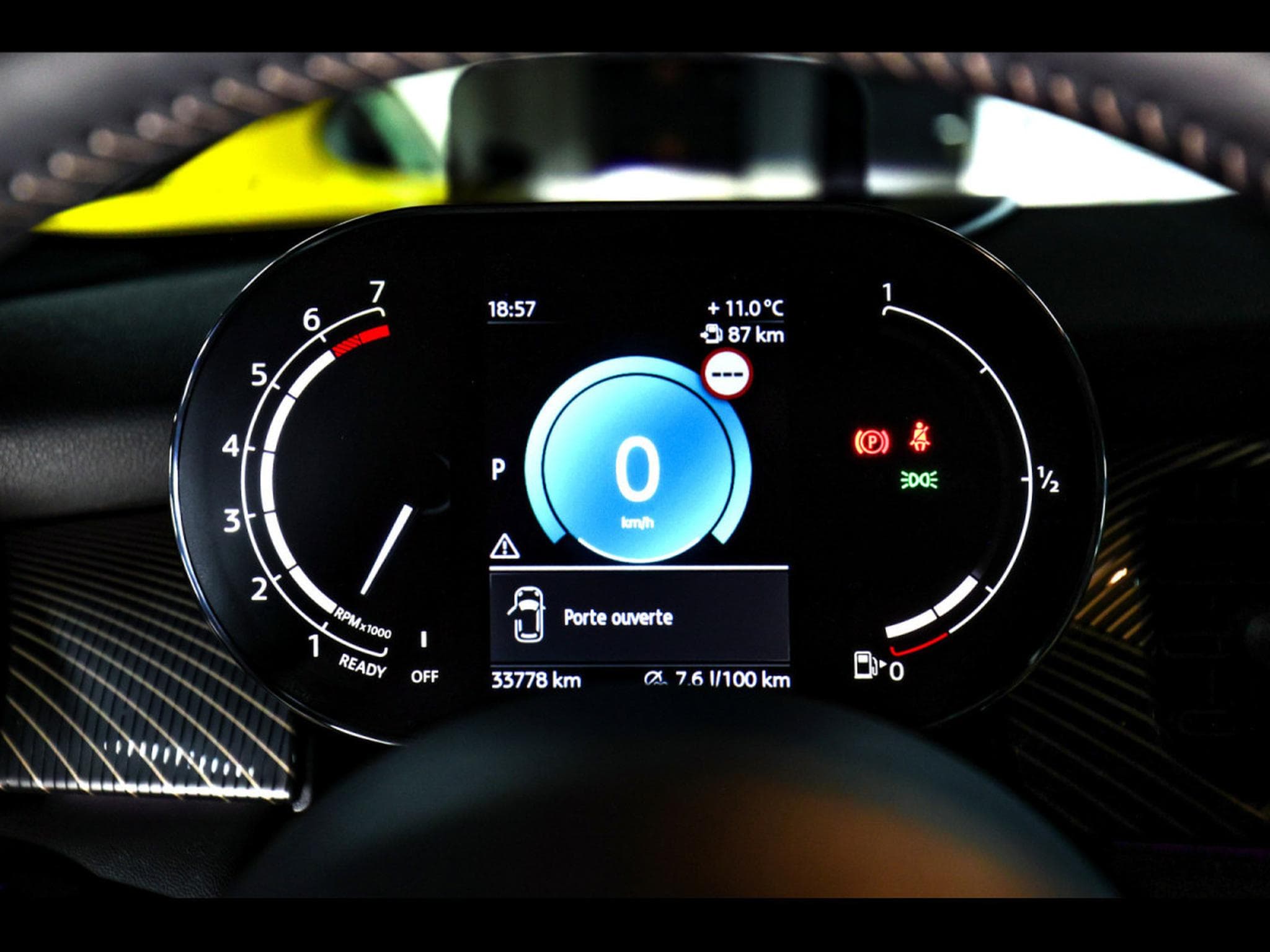 Mini Cooper S 5 PORTES AUTO RESOLUTE EDITION – REBEL GREEN (2022) - Photo 24