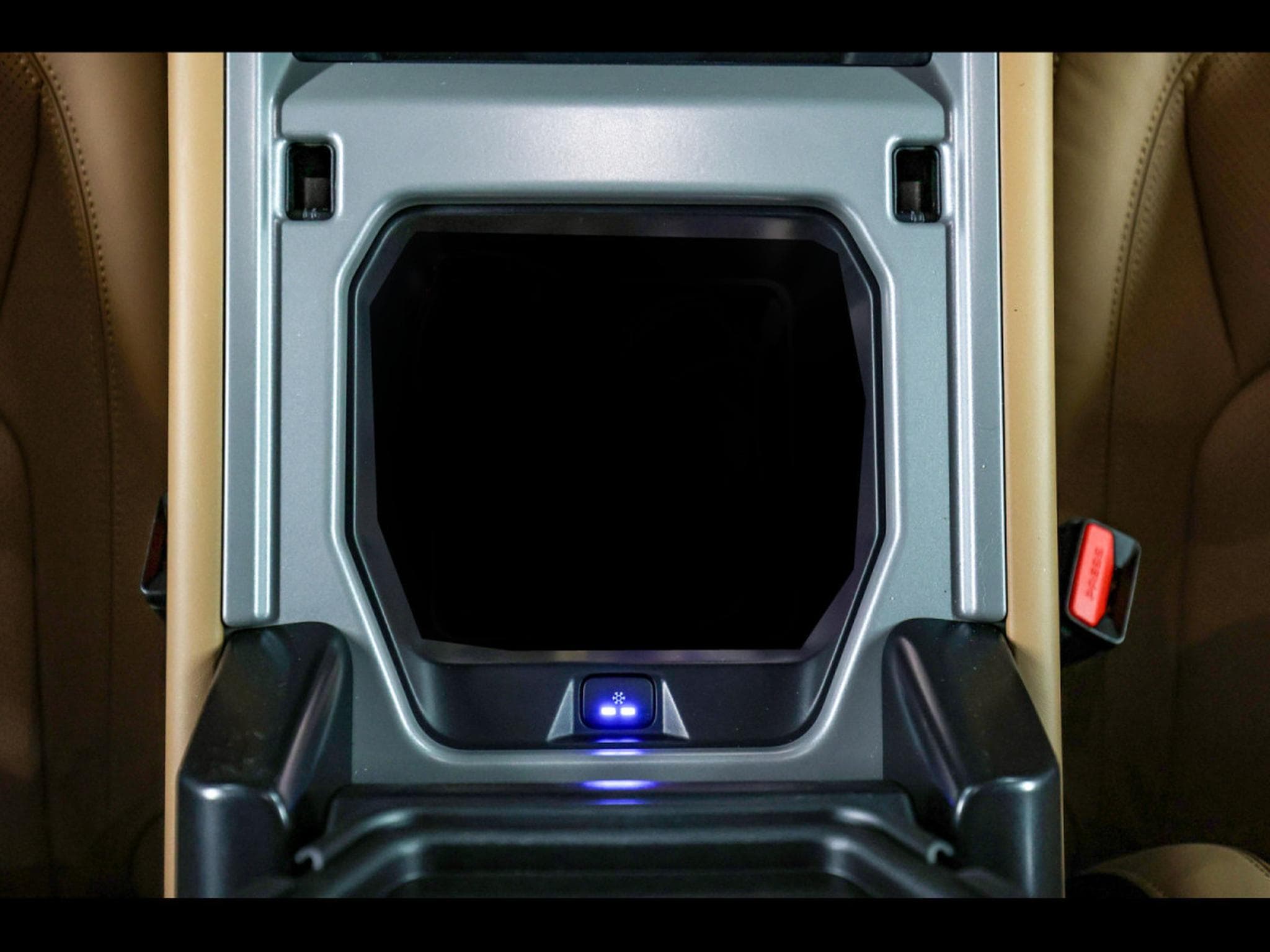 Land-Rover Defender 110 P425 X AWD°XPEL MAT°BLACK PACK (2024) - Photo 23