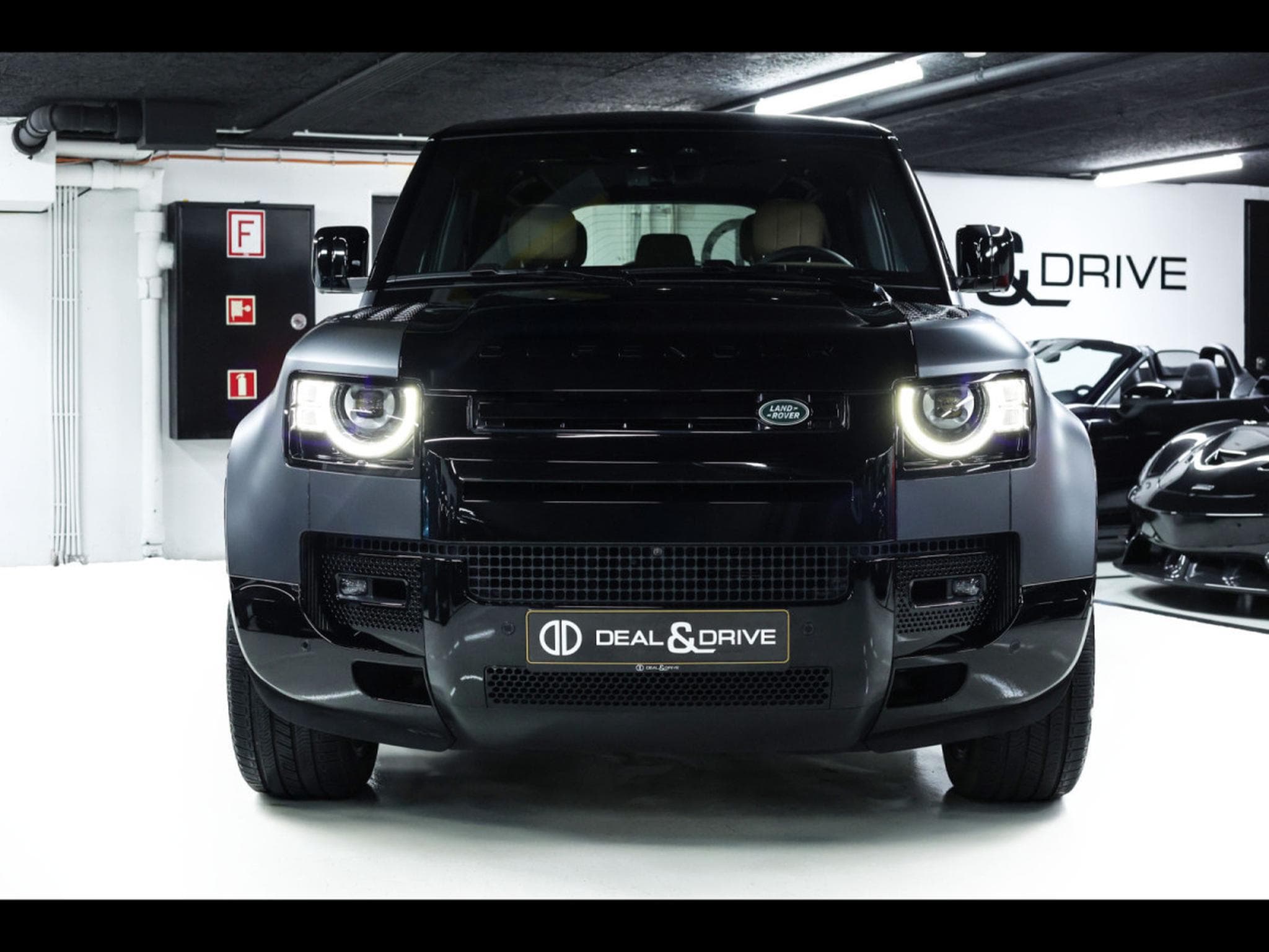 Land-Rover Defender 110 P425 X AWD°XPEL MAT°BLACK PACK (2024) - Photo 5