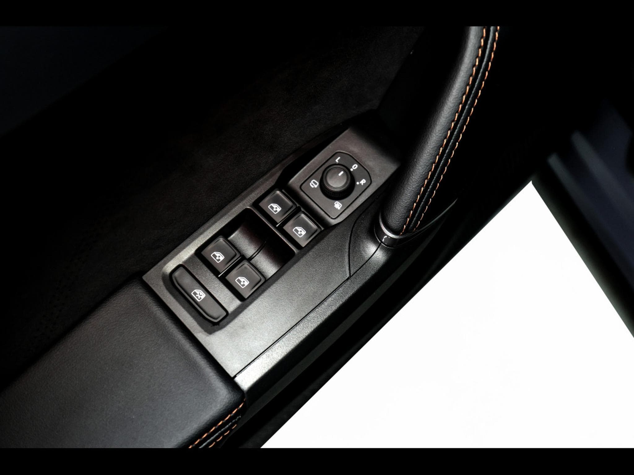 Cupra Formentor VZ 2.0 TSI 333 DSG7 4DRIVE (FACELIFT) – PACK SKYLINE - GRAPH (2025) - Foto 18