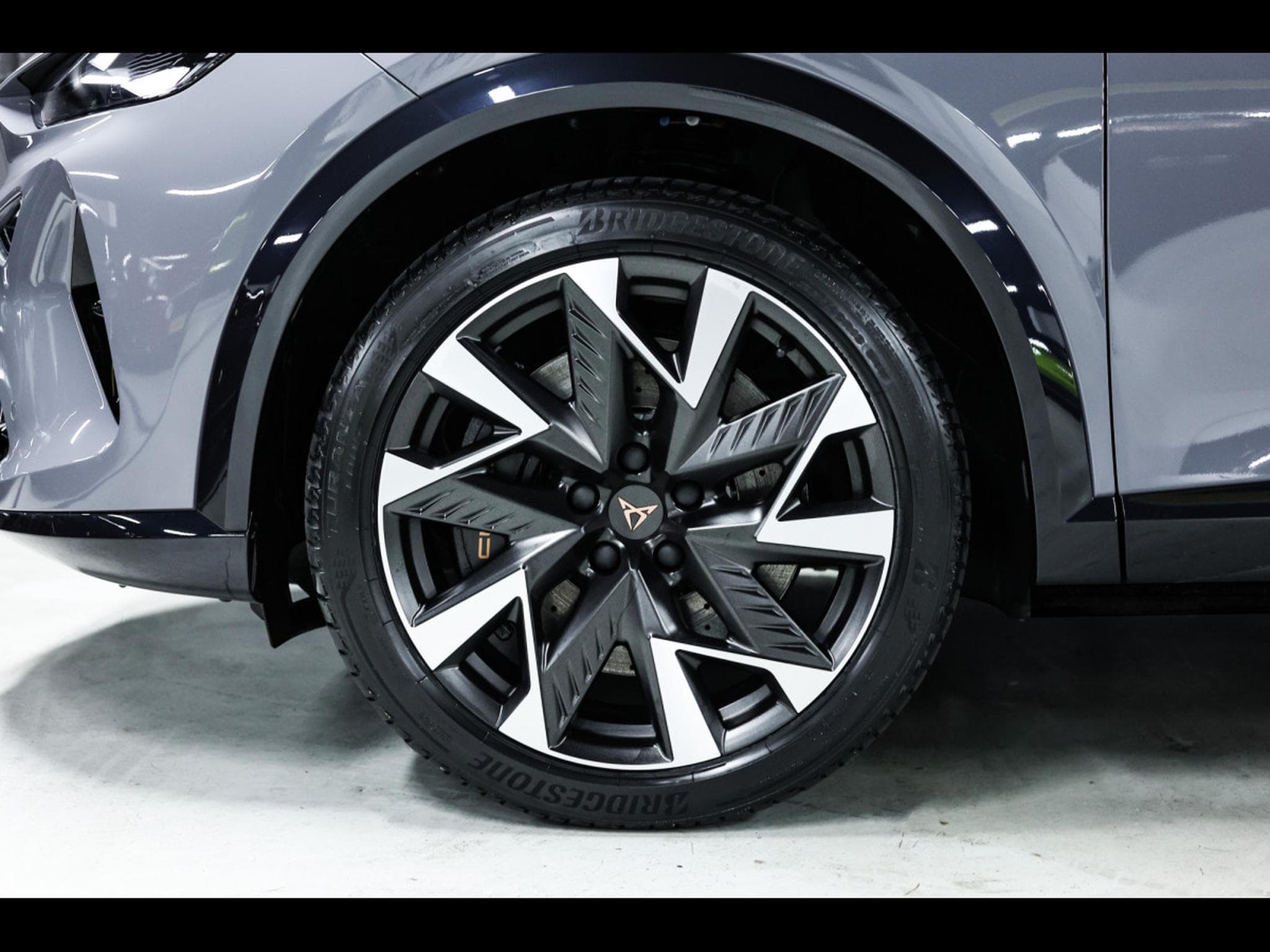 Cupra Formentor VZ 2.0 TSI 333 DSG7 4DRIVE (FACELIFT) – PACK SKYLINE - GRAPH (2025) - Foto 8