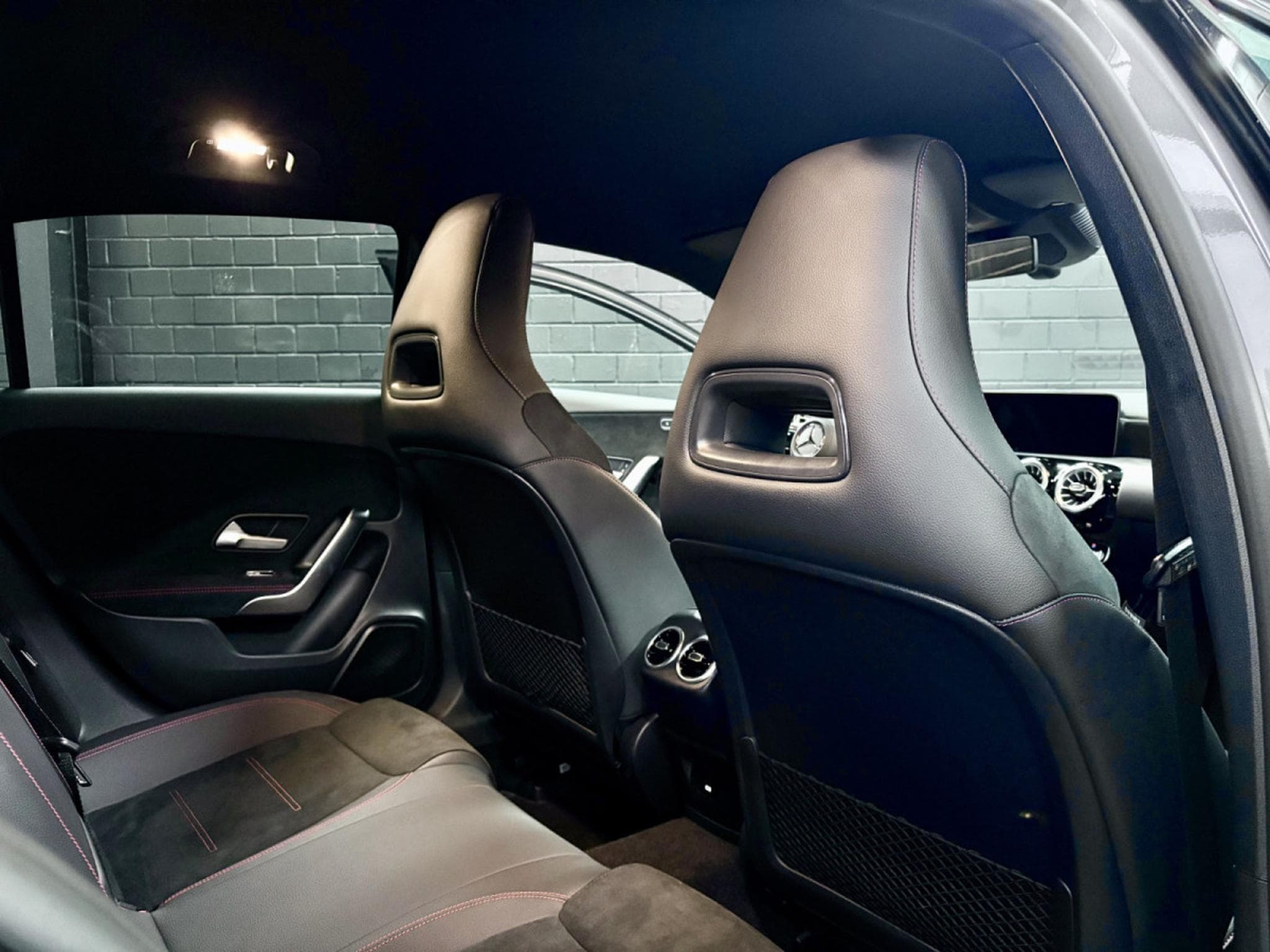 Mercedes A 200 AMG EDITION 163 CV * CAMÉRA *MBUX * KEYLESS * (2023) - Foto 21