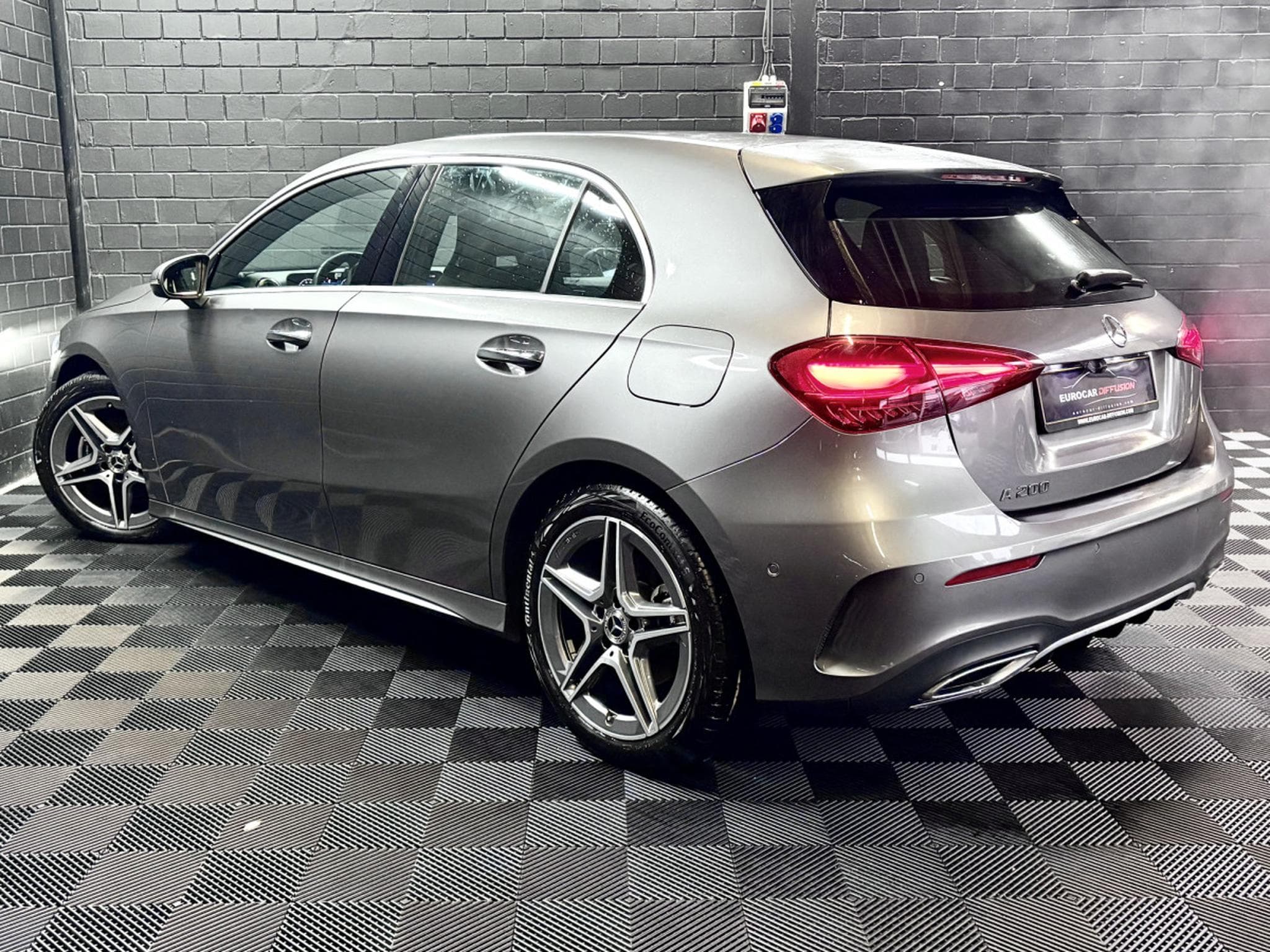 Mercedes A 200 AMG EDITION 163 CV * CAMÉRA *MBUX * KEYLESS * (2023) - Foto 4