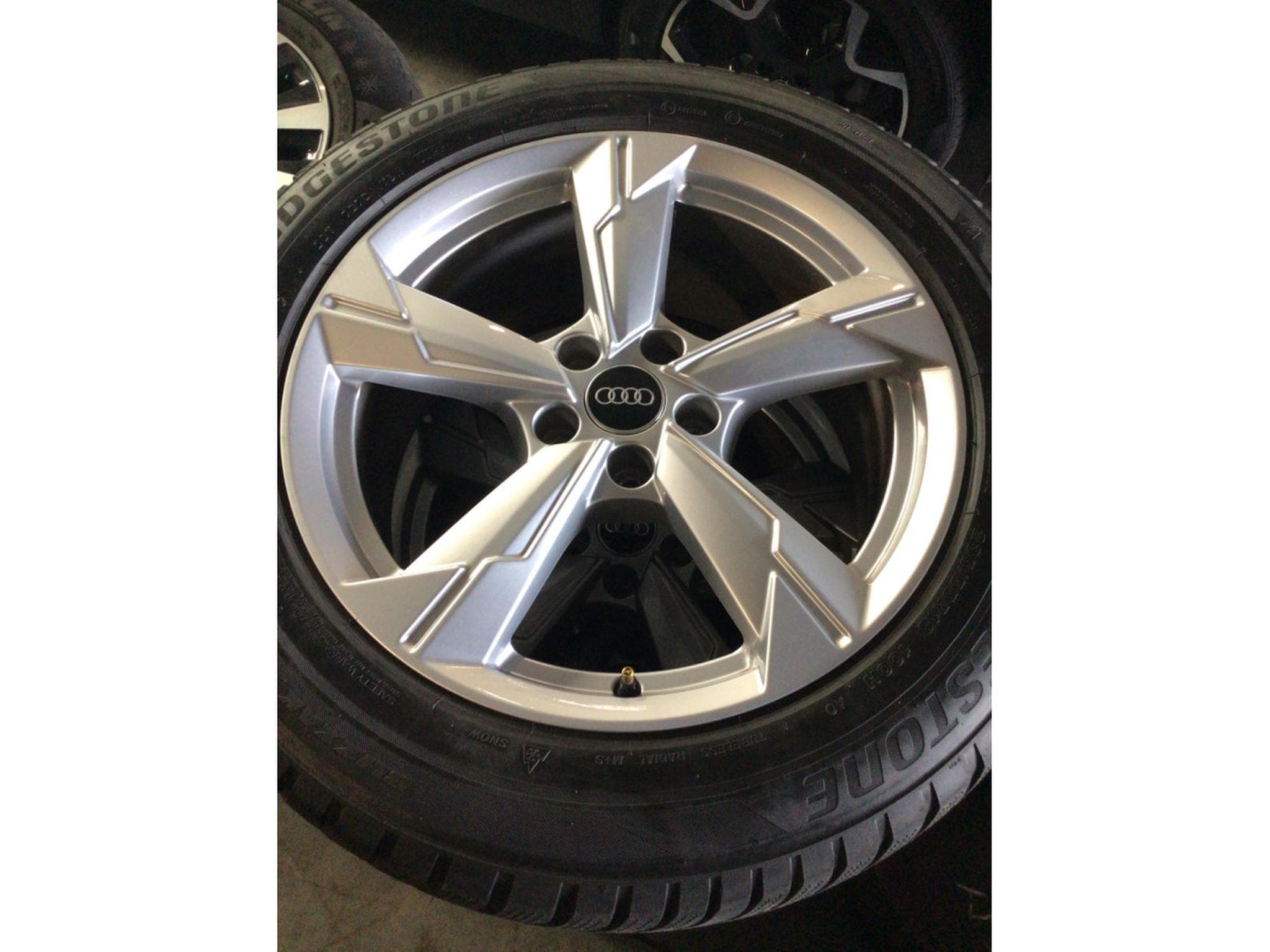 Jantes alu + Pneus h – 18" - Photo 1