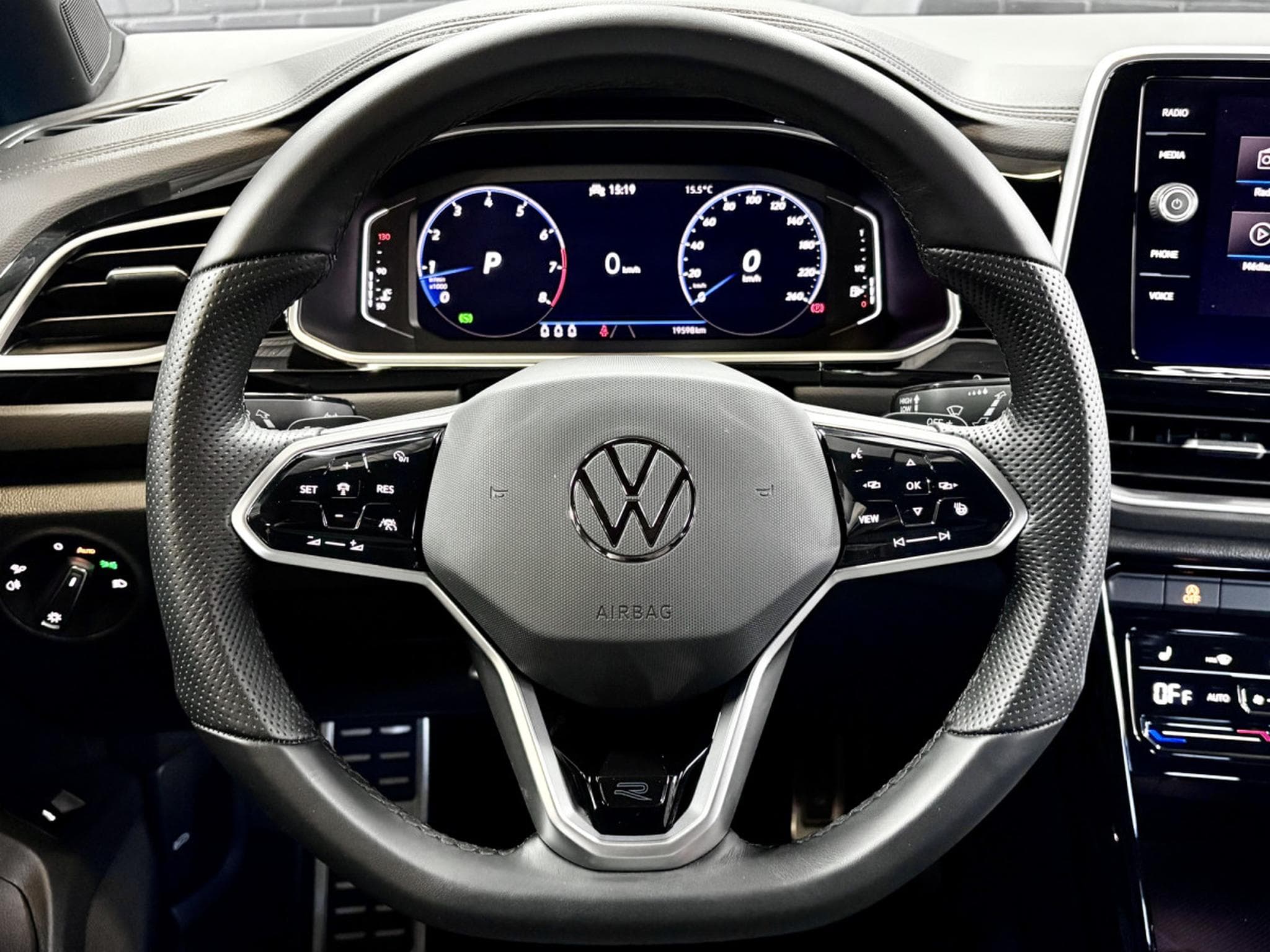 VW T-Roc R-line 150 CV DSG 7 TSI * Caméra * ACC * Hayon (2024) - Foto 10