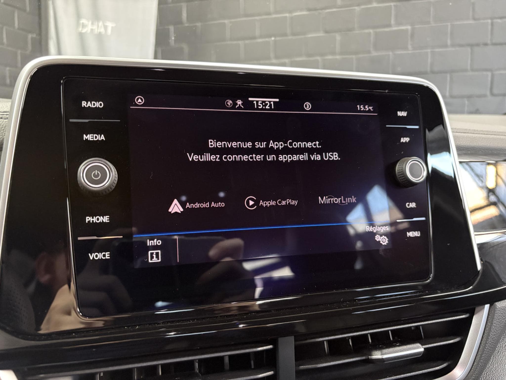 VW T-Roc R-line 150 CV DSG 7 TSI * Caméra * ACC * Hayon (2024) - Foto 15