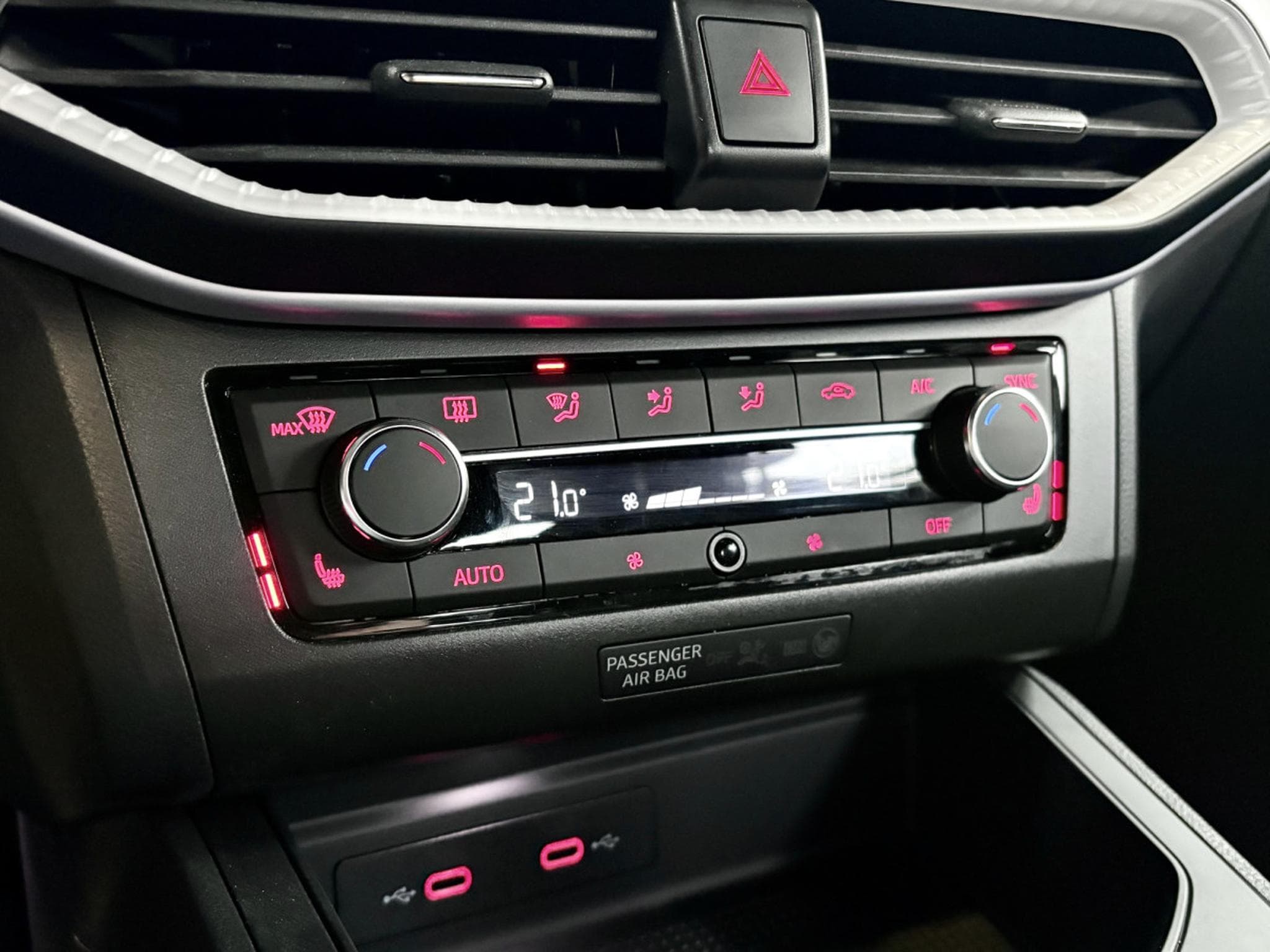 Seat Ibiza FR Pro Black Edition 1.0 110CV *Caméra* *Sièges Chauffants* (2022) - Foto 15