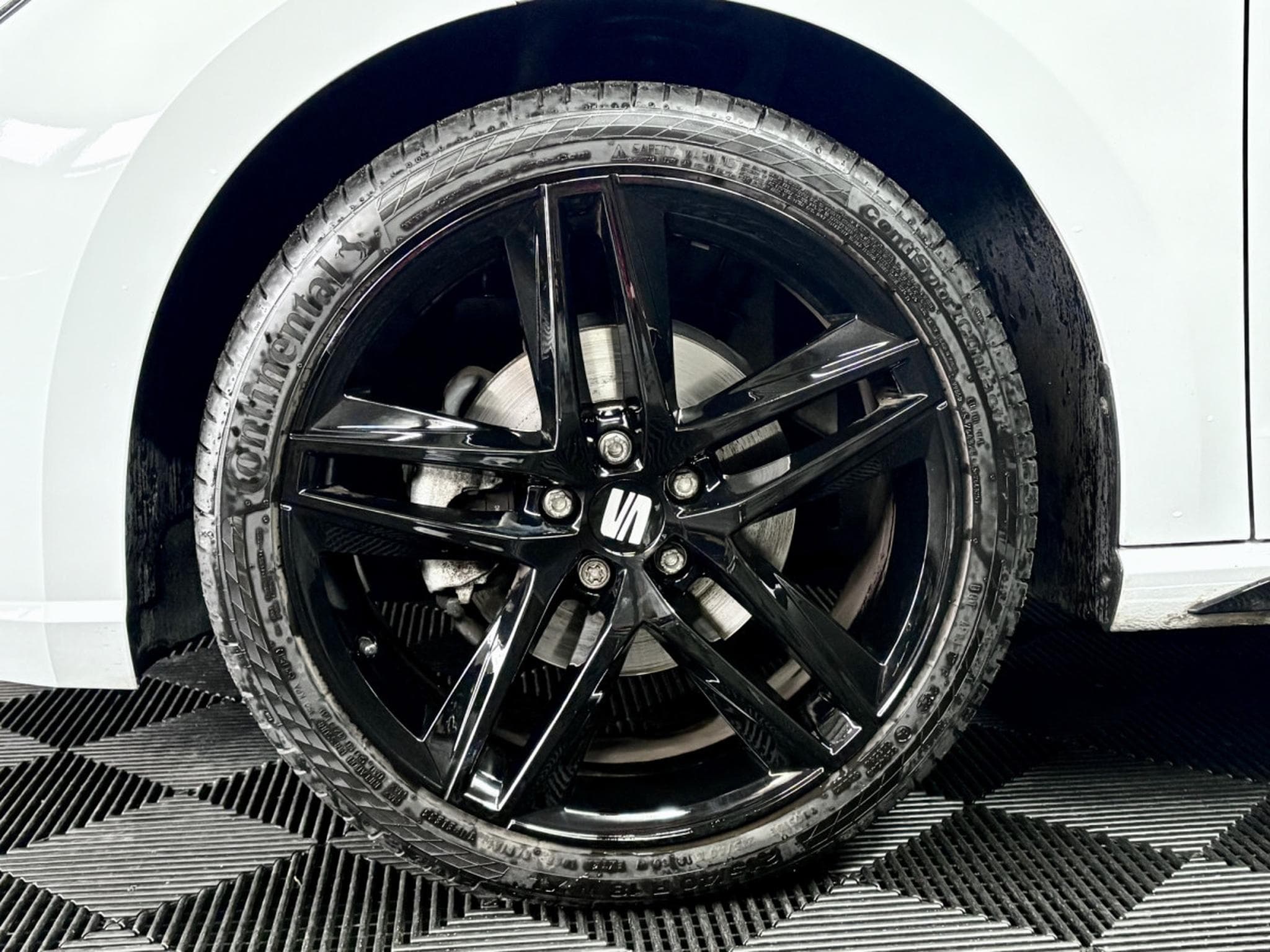 Seat Ibiza FR Pro Black Edition 1.0 110CV *Caméra* *Sièges Chauffants* (2022) - Foto 24