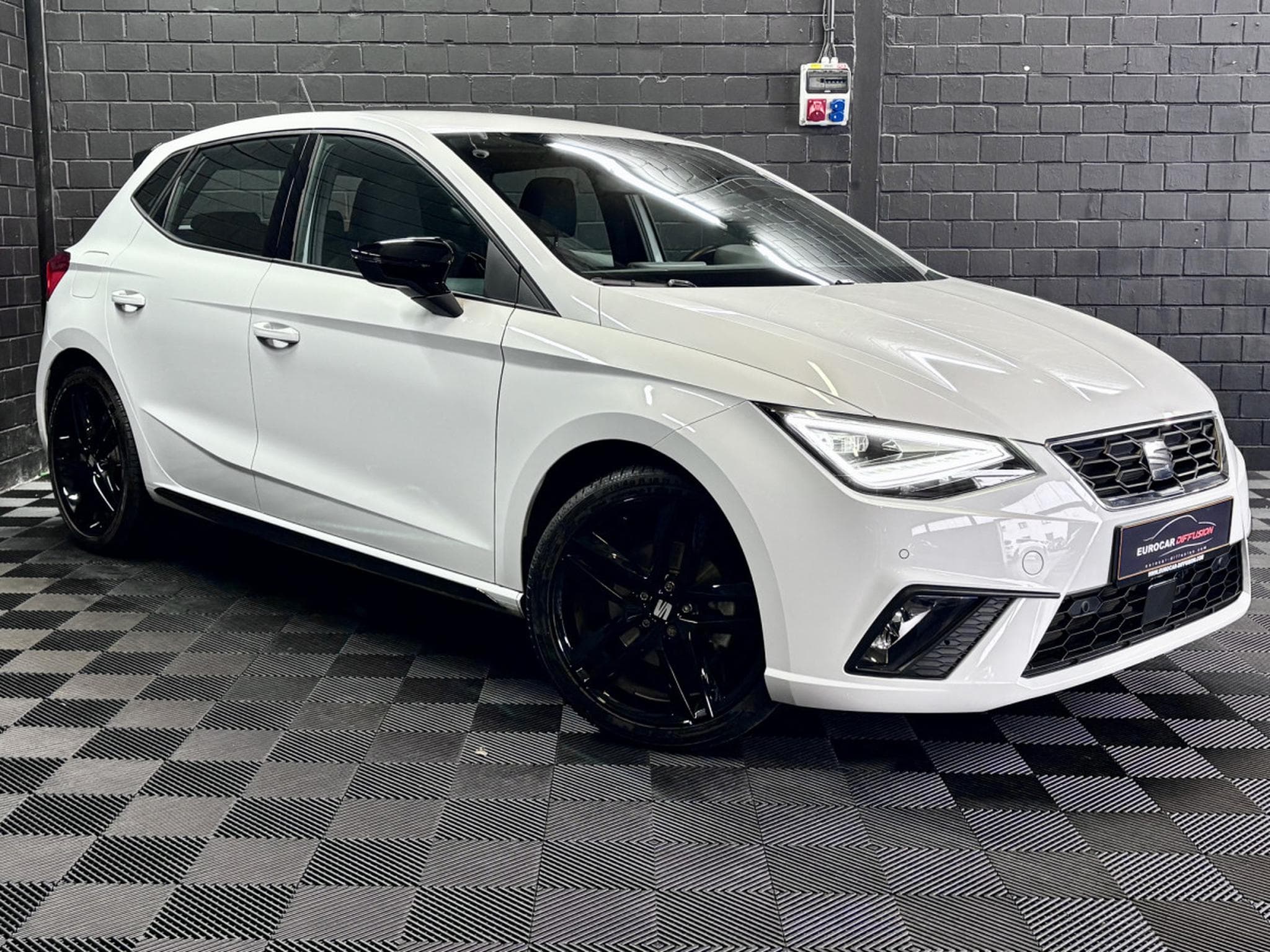 Seat Ibiza FR Pro Black Edition 1.0 110CV *Caméra* *Sièges Chauffants* (2022) - Foto 3