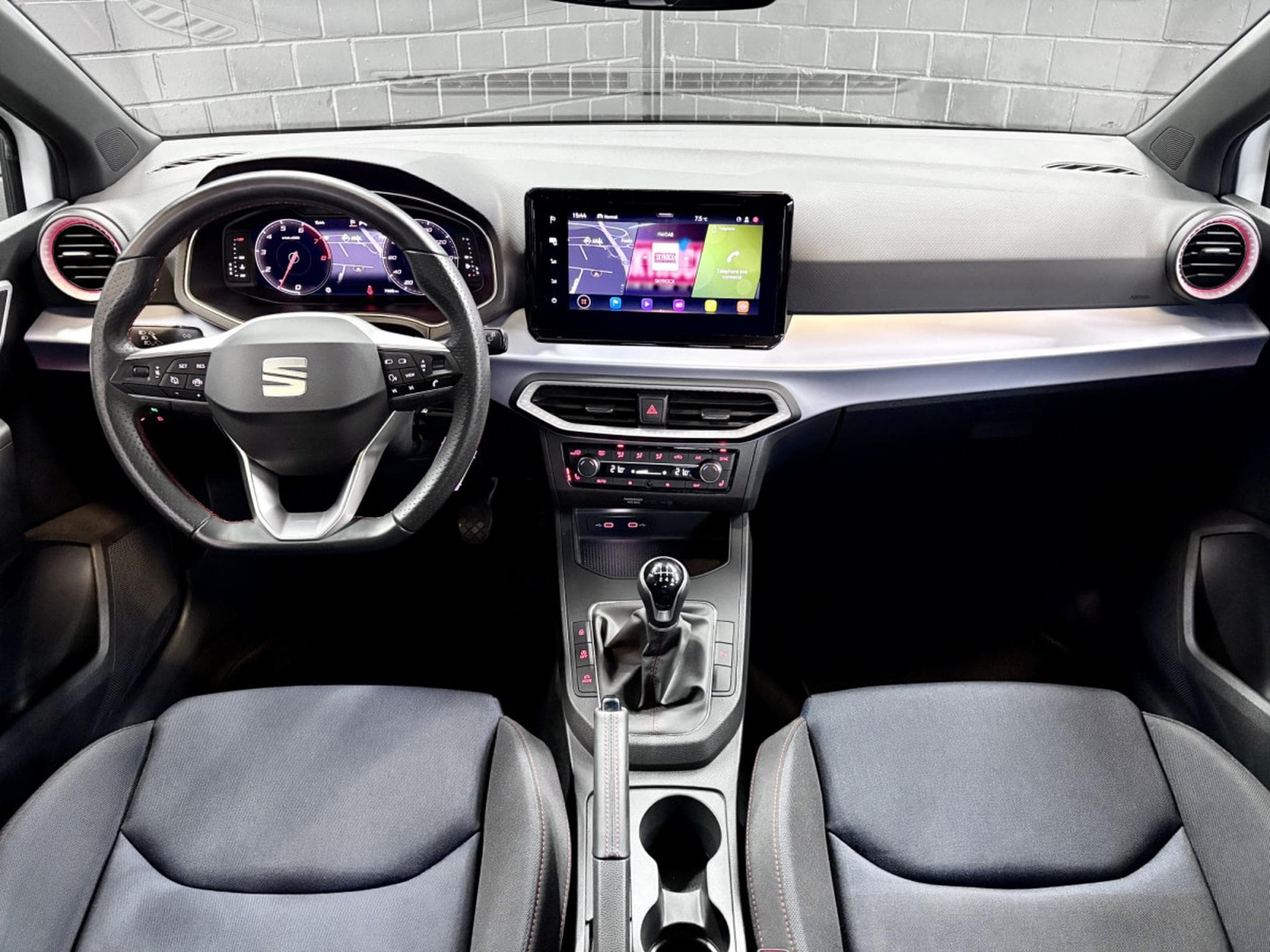 Seat Ibiza FR Pro Black Edition 1.0 110CV *Caméra* *Sièges Chauffants* (2022) - Foto 9