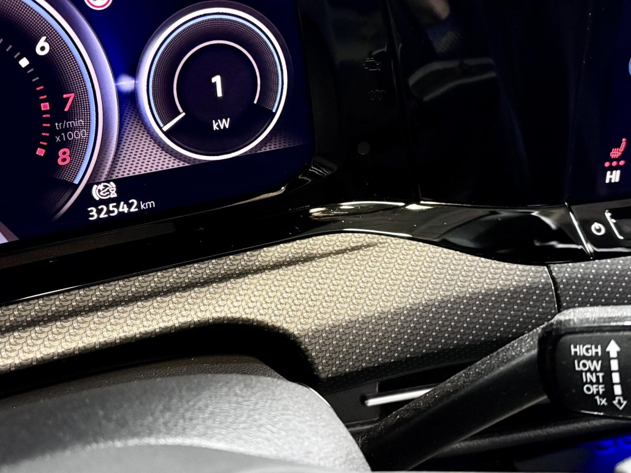 VW Golf R 4Motion 2.0 TSI 320 CV DSG7 *PACK PERF* *DCC* *Harman* (2022) - Photo 21