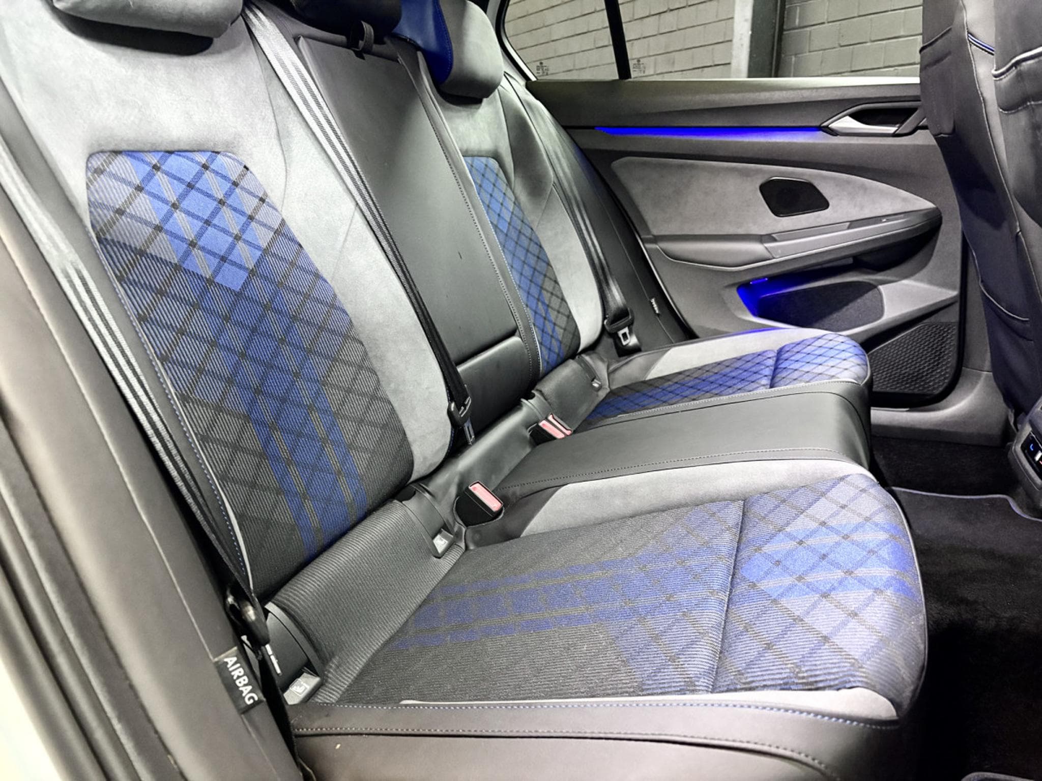 VW Golf R 4Motion 2.0 TSI 320 CV DSG7 *PACK PERF* *DCC* *Harman* (2022) - Photo 24