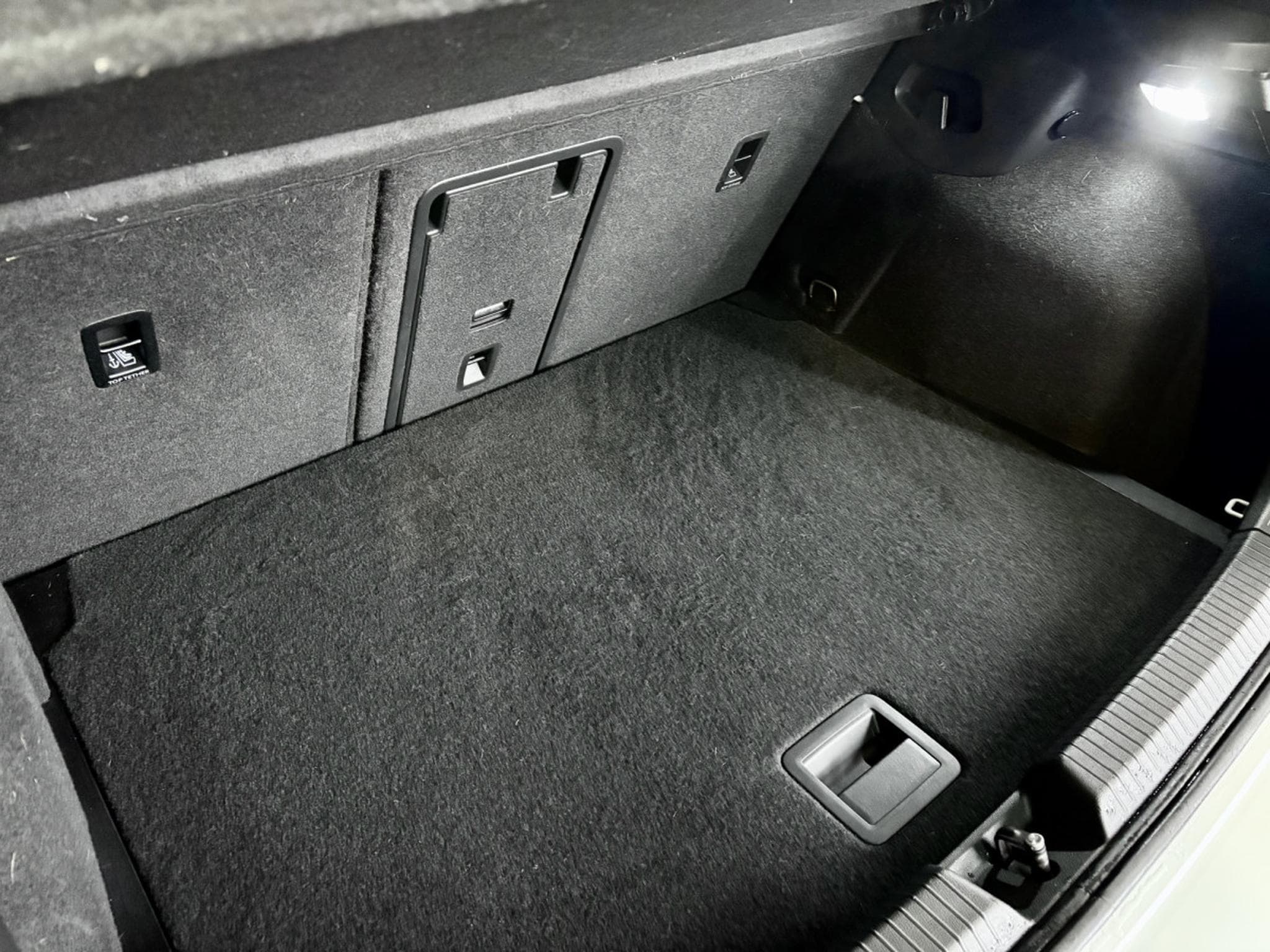 VW Golf R 4Motion 2.0 TSI 320 CV DSG7 *PACK PERF* *DCC* *Harman* (2022) - Photo 25