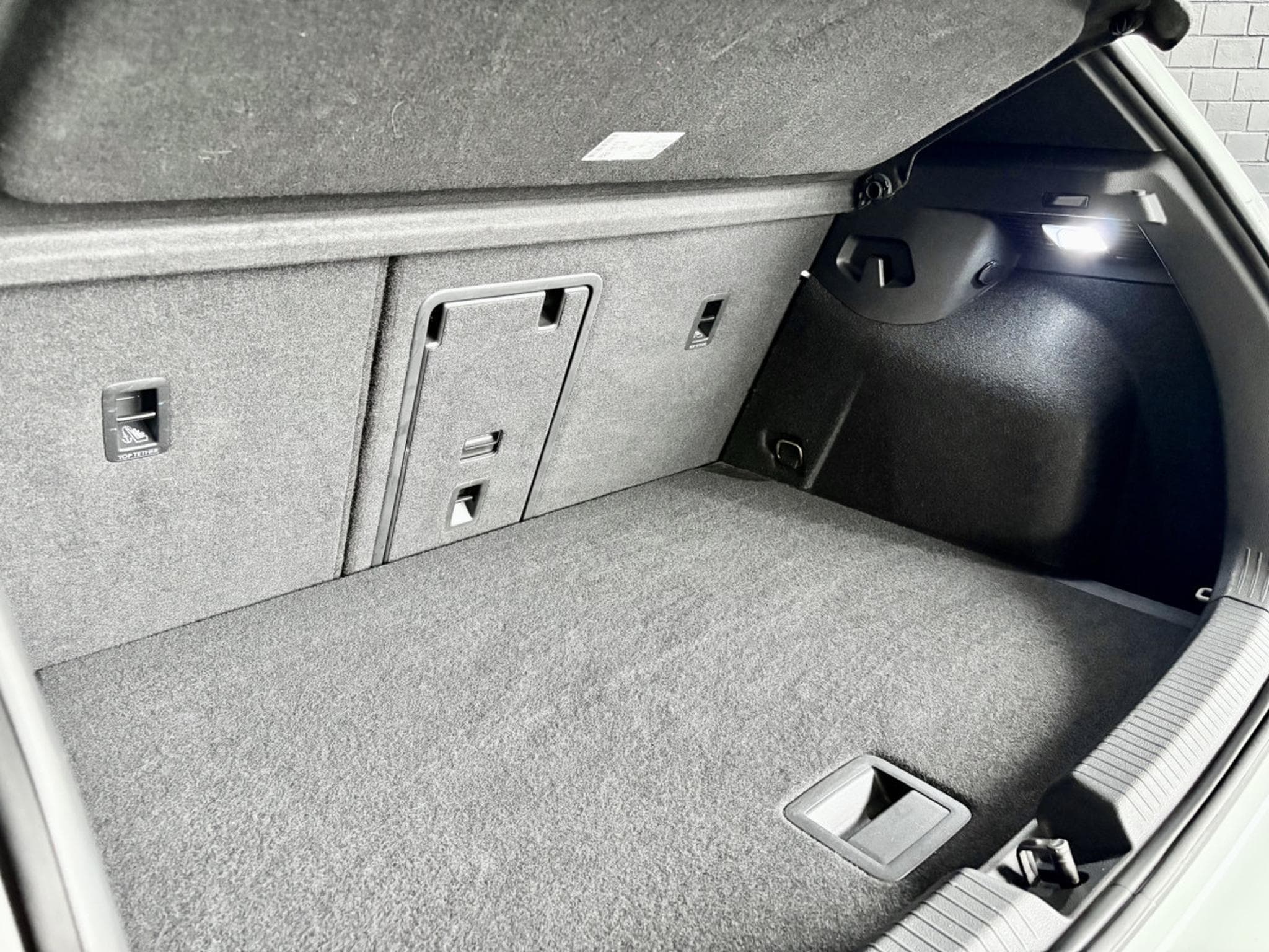 VW Golf GTI 2.0 TSI 245 CV DSG7  *Caméra* (2022) - Foto 22