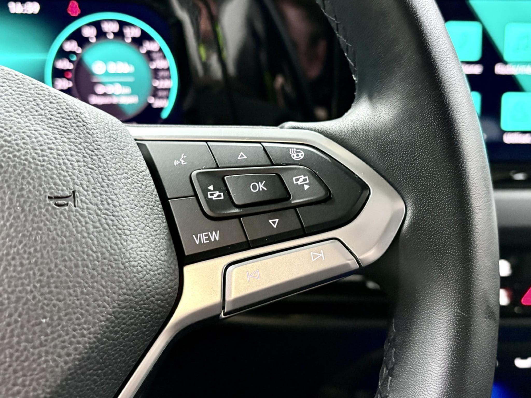 VW Golf Life ACTIVE 2.0 TDI DSG7 150 CV ** Attelage ** Caméra ** (2022) - Foto 12