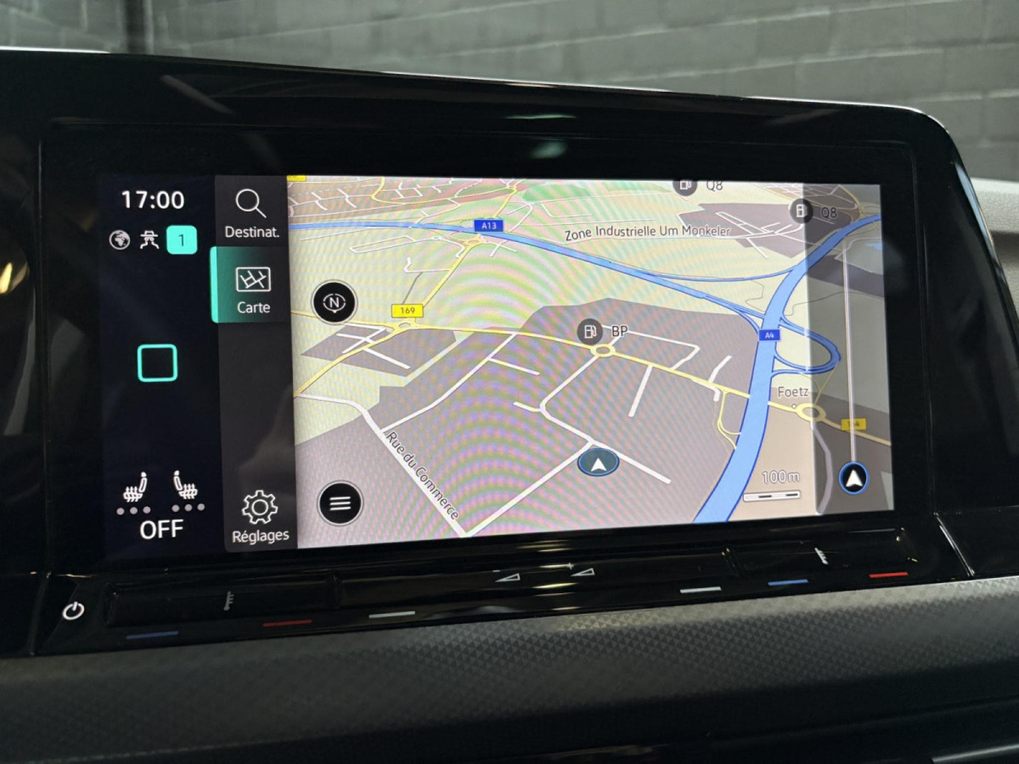 VW Golf Life ACTIVE 2.0 TDI DSG7 150 CV ** Attelage ** Caméra ** (2022) - Foto 17