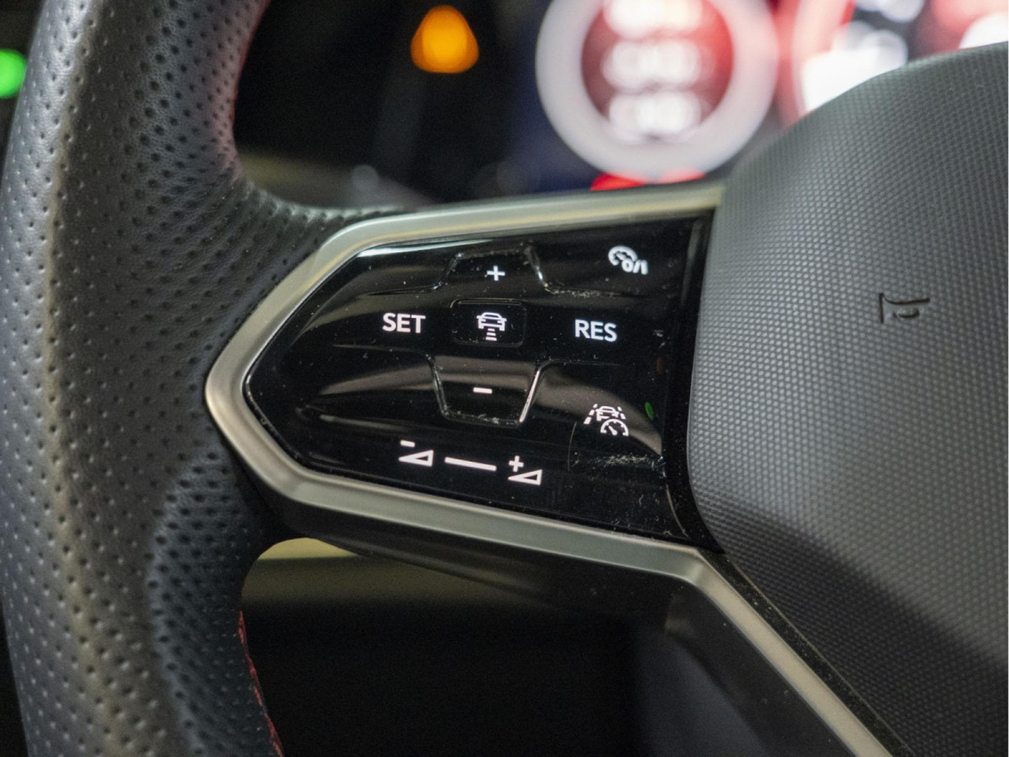 VW Golf GTI Clubsport 2.0 TSI 300 CV DSG7 *Matrix* *Harman* Toit Ouv (2023) - Foto 10