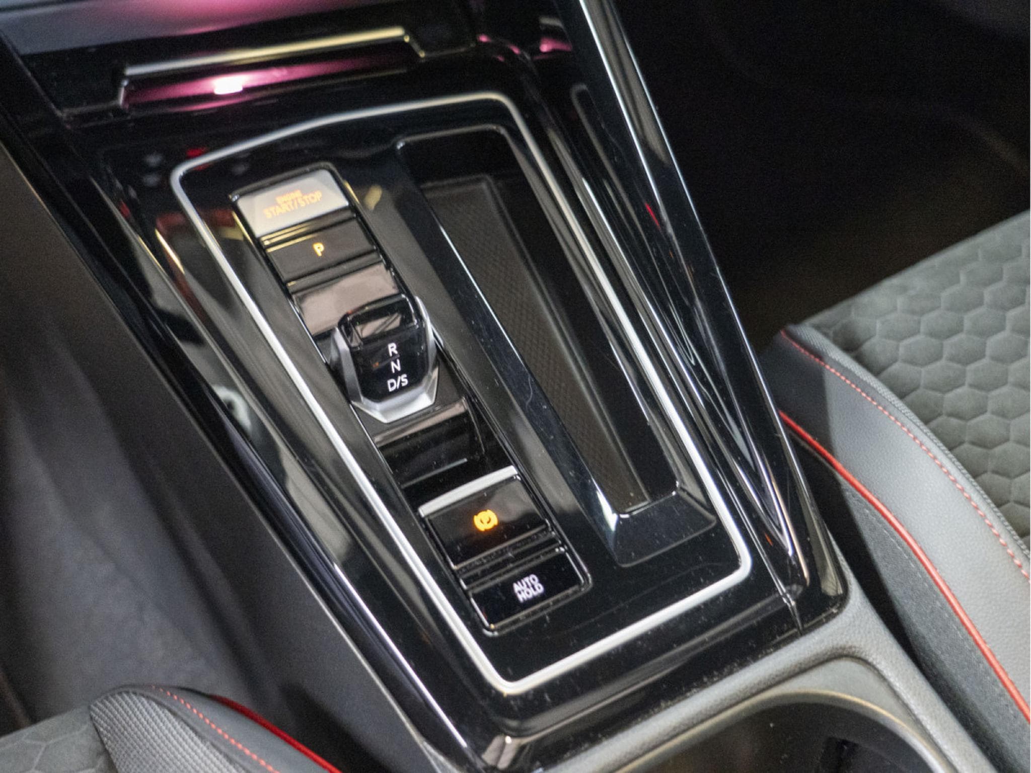 VW Golf GTI Clubsport 2.0 TSI 300 CV DSG7 *Matrix* *Harman* Toit Ouv (2023) - Foto 12