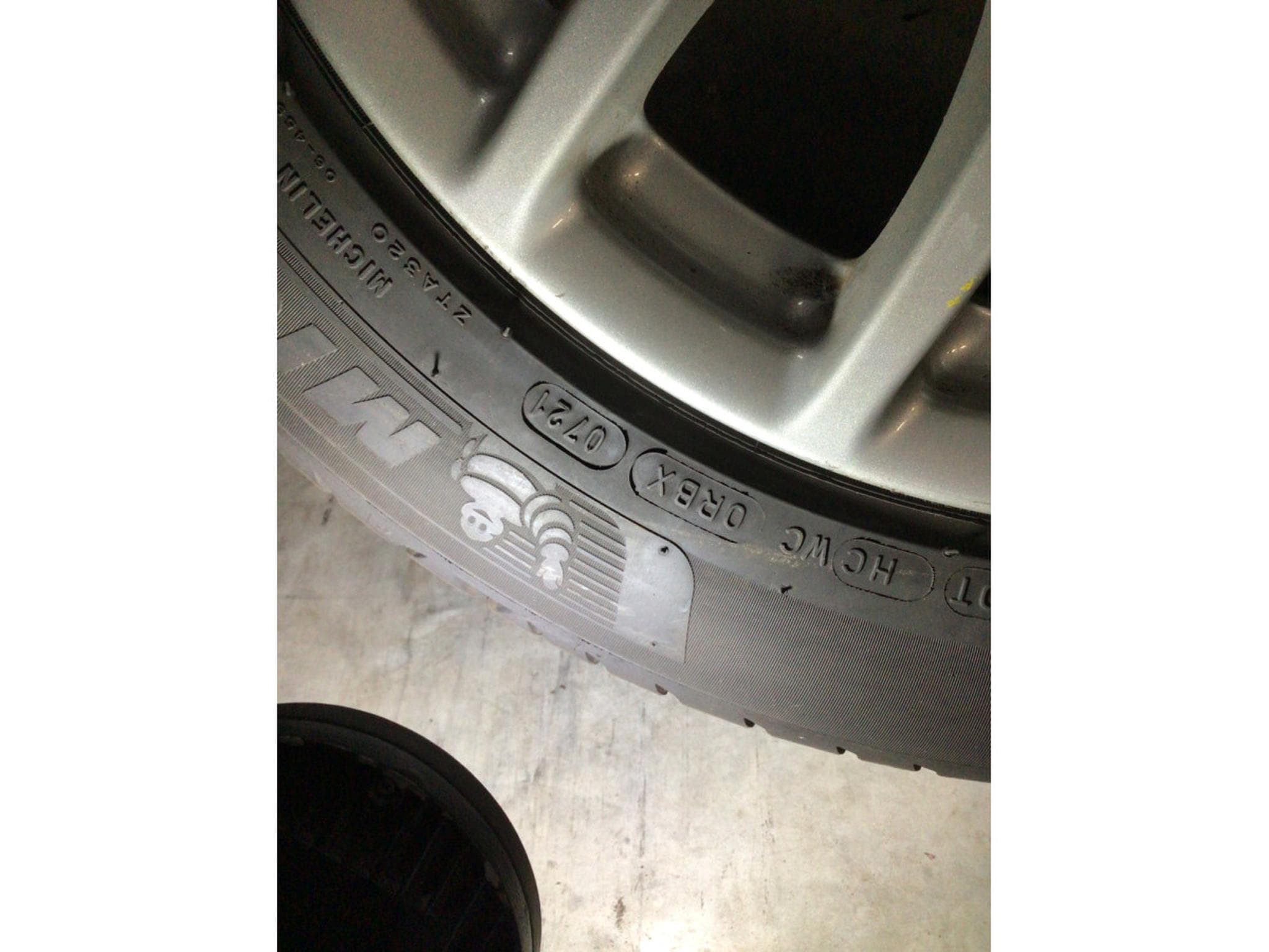 Jantes alu + Pneus é – 16" - Photo 2