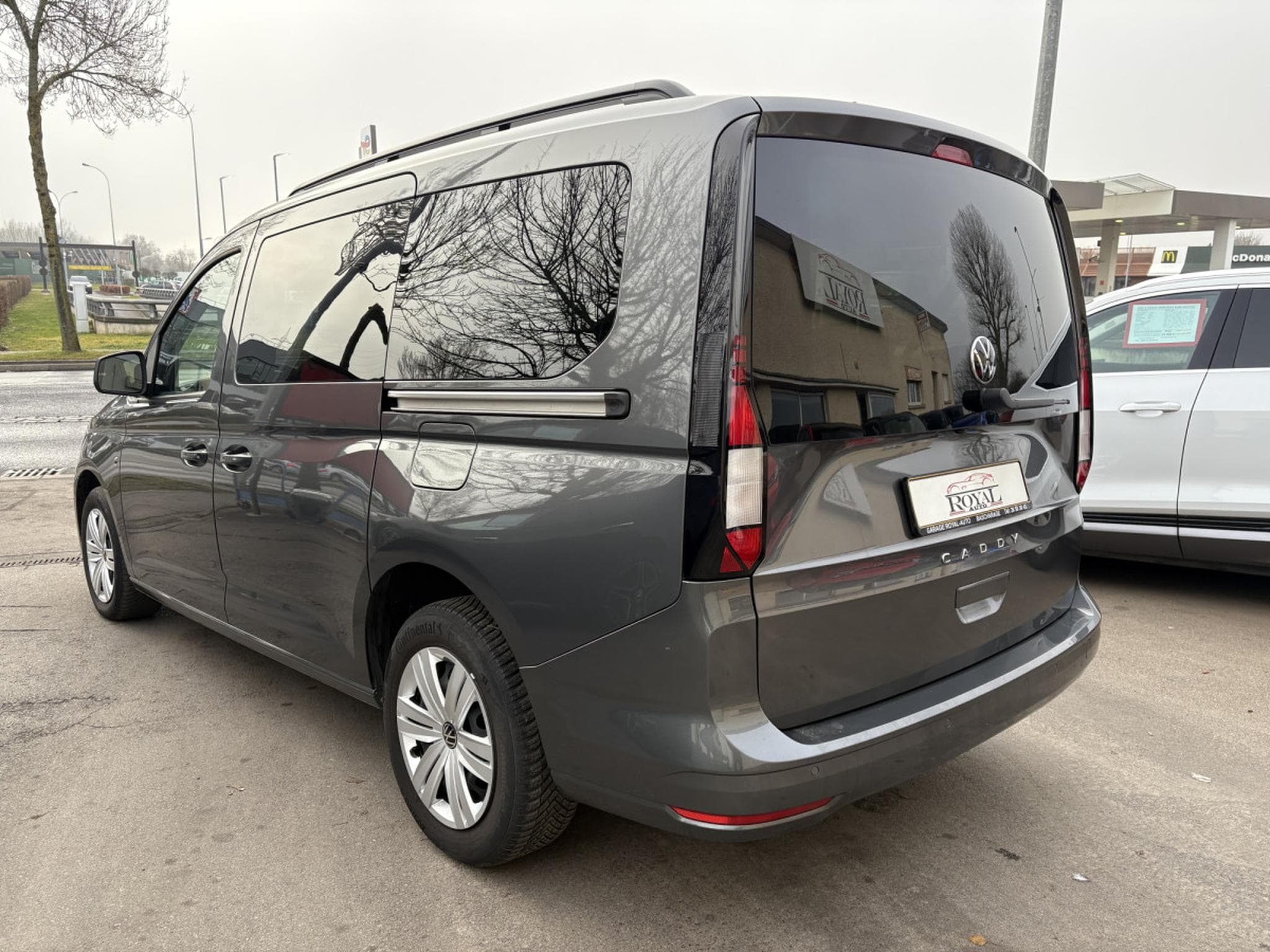 VW Caddy 1.5 TSI 114 CV 7 PLACES * GARANTIE 36 MOIS * (2023) - Foto 2