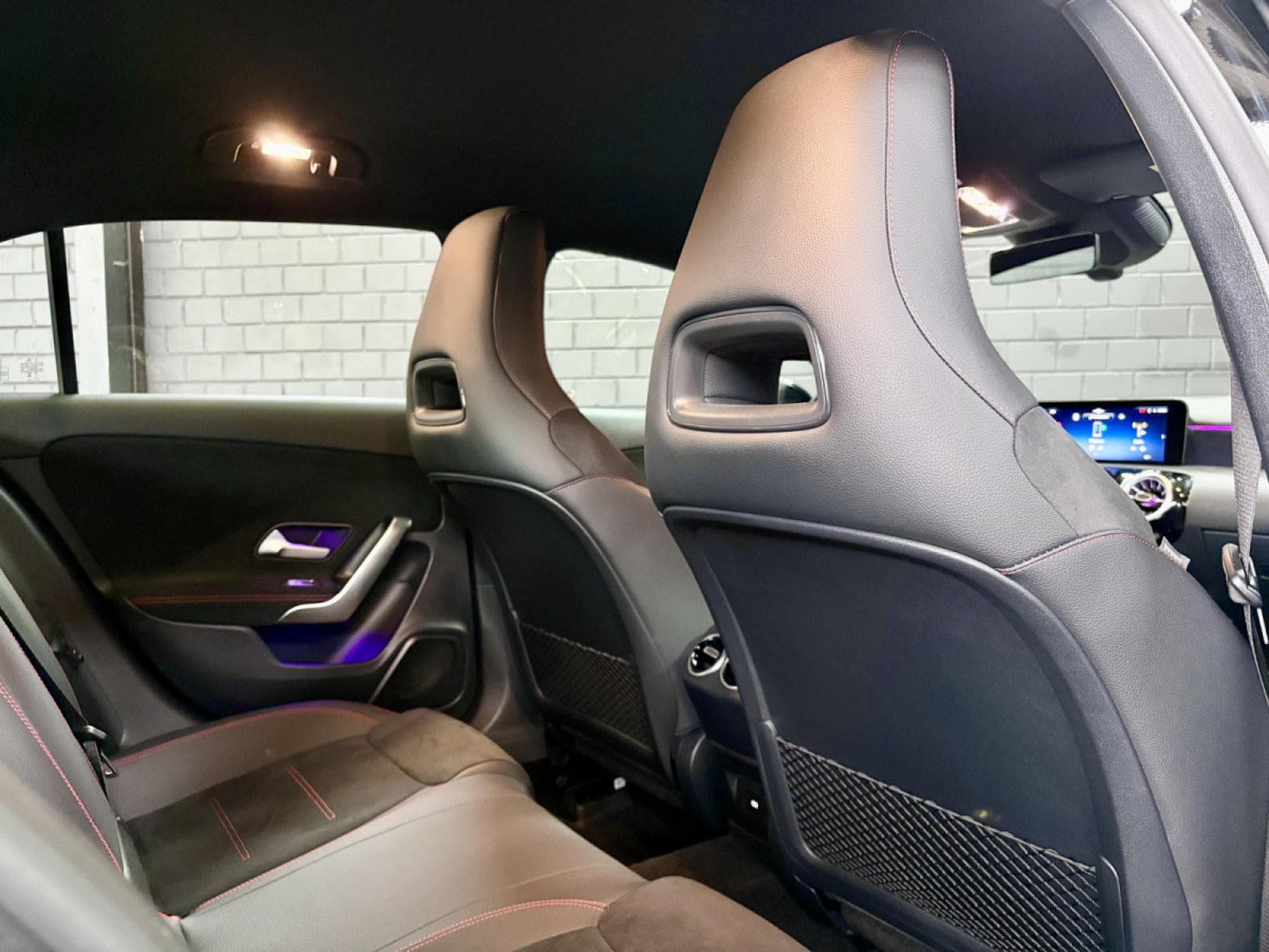 Mercedes A 200 AMG EDITION 163 CV * CAMÉRA *MBUX * CUIR/ALCANTARA* (2024) - Photo 21