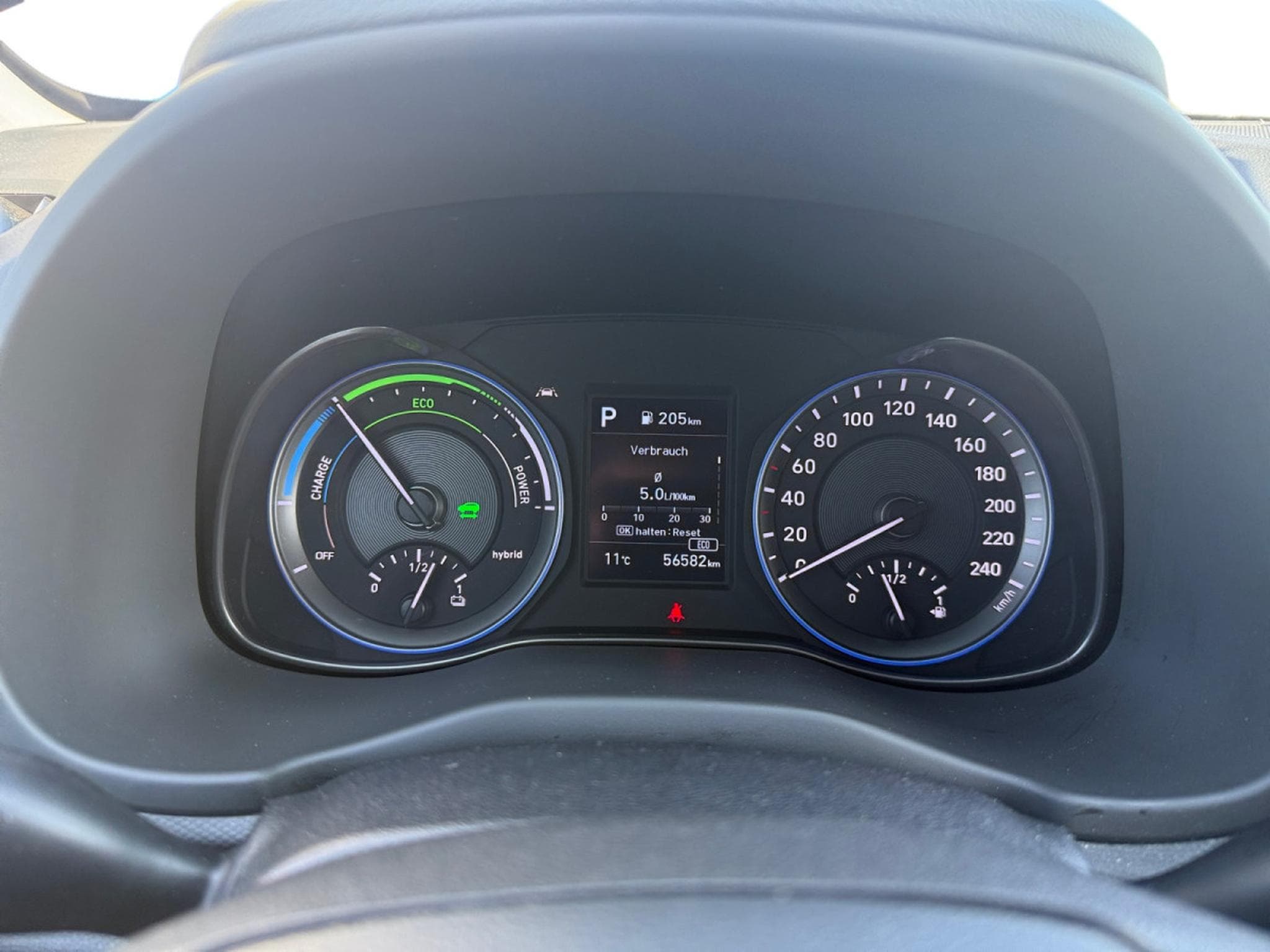 Hyundai Kona HEV 1.6 GDi Twist Techno Pack DCT (2020) - Photo 11