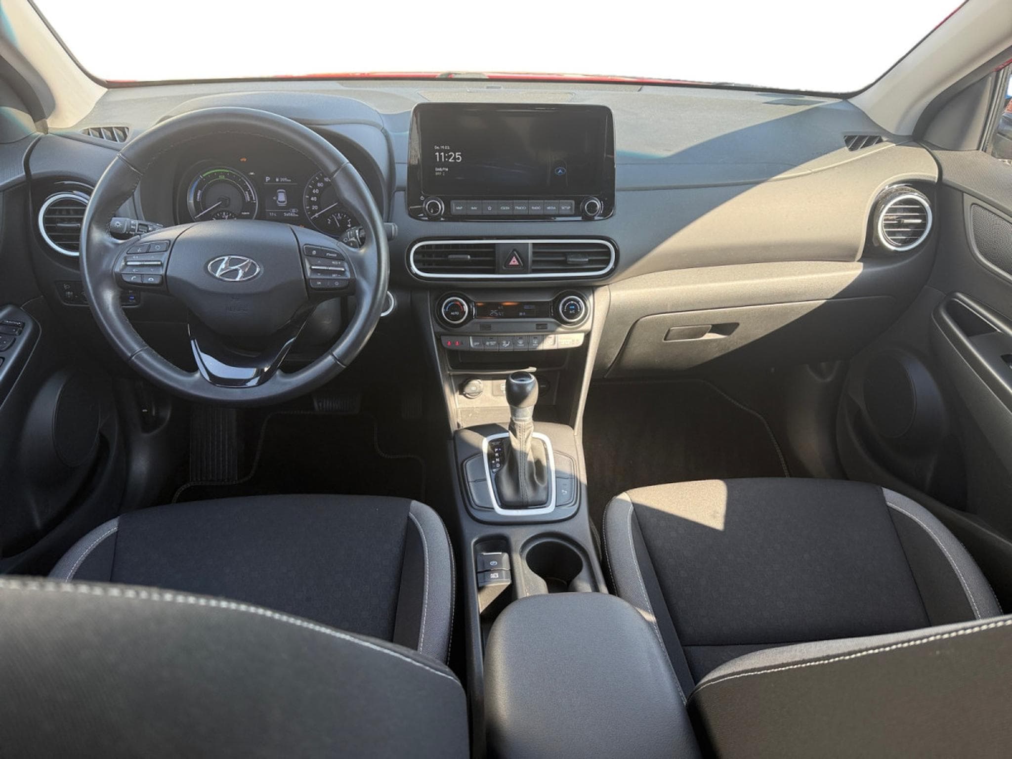 Hyundai Kona HEV 1.6 GDi Twist Techno Pack DCT (2020) - Photo 8