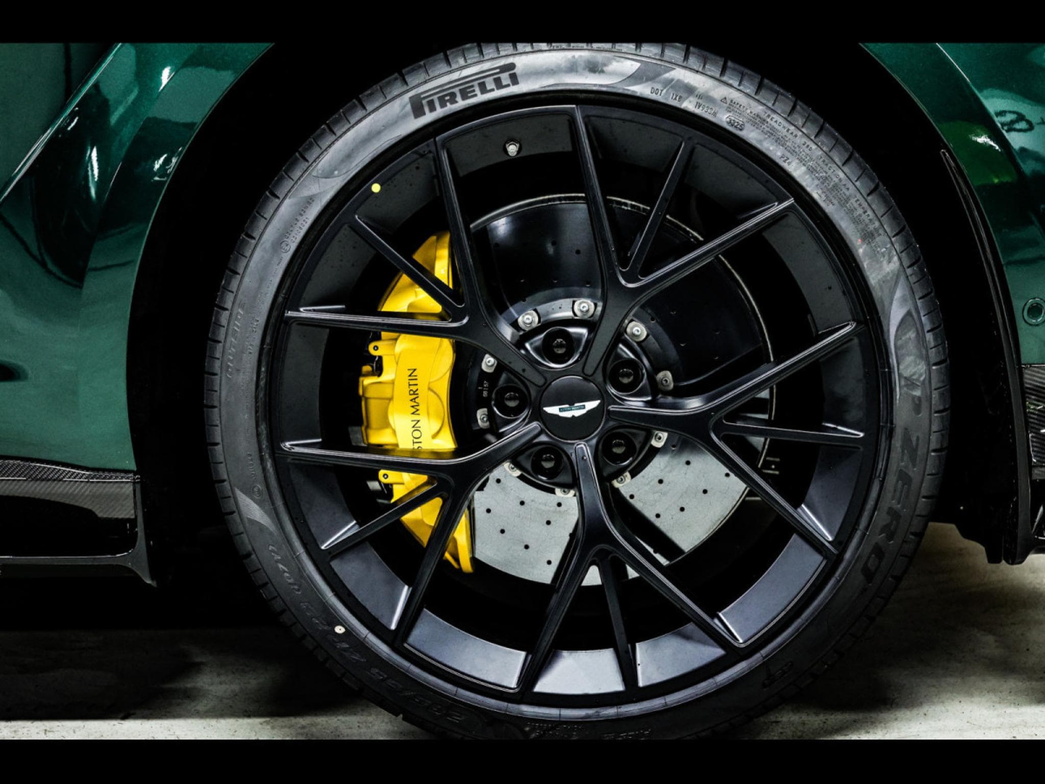 Aston-Martin DBX 707 MY25.5 - MALACHITE GREEN (2025) - Foto 8