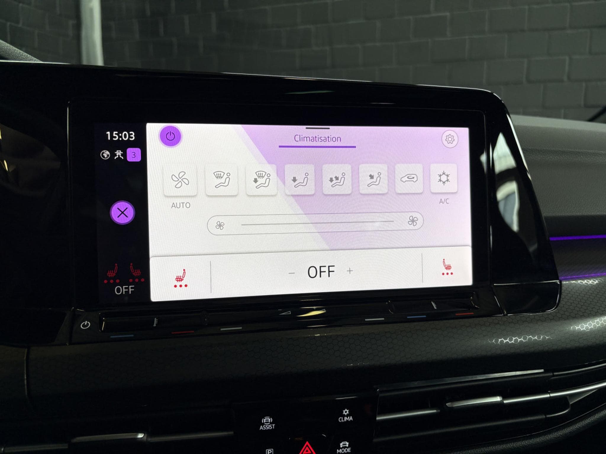 VW Golf GTI Clubsport 2.0 TSI 300CV DSG7 *Toit Ouvrant* *Sièges Chau (2022) - Foto 17