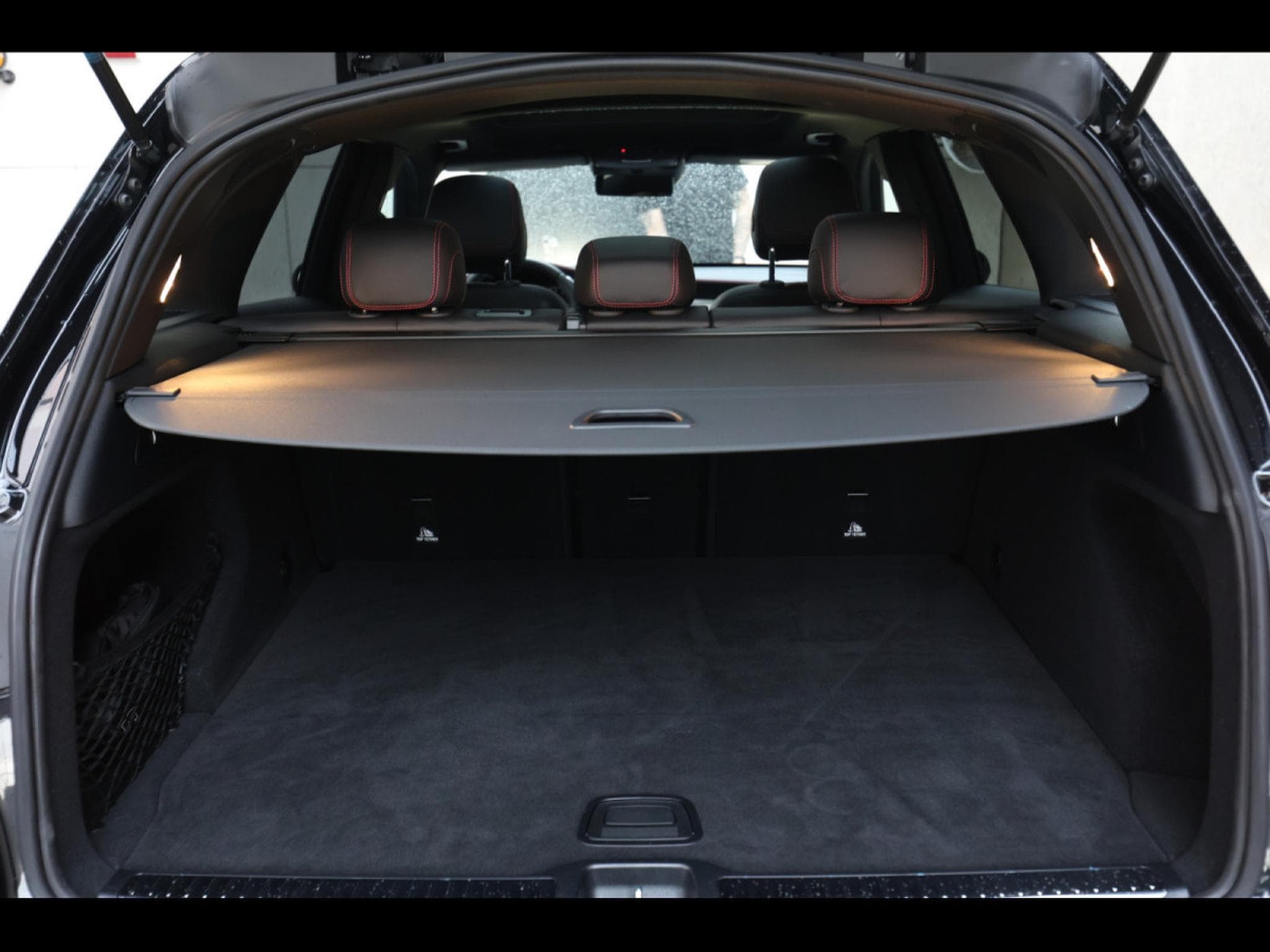 Mercedes GLC 43 AMG 4MATIC – OBSIDIAN BLACK (2022) - Foto 17