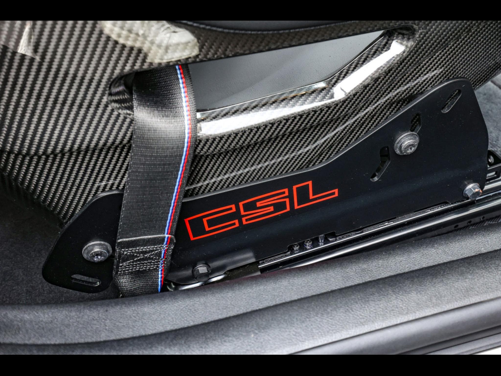 BMW M4 CSL COUPE (G82) 550 CH STEPTRONIC - IMMAT FR. - FULL XPEL (2022) - Photo 23