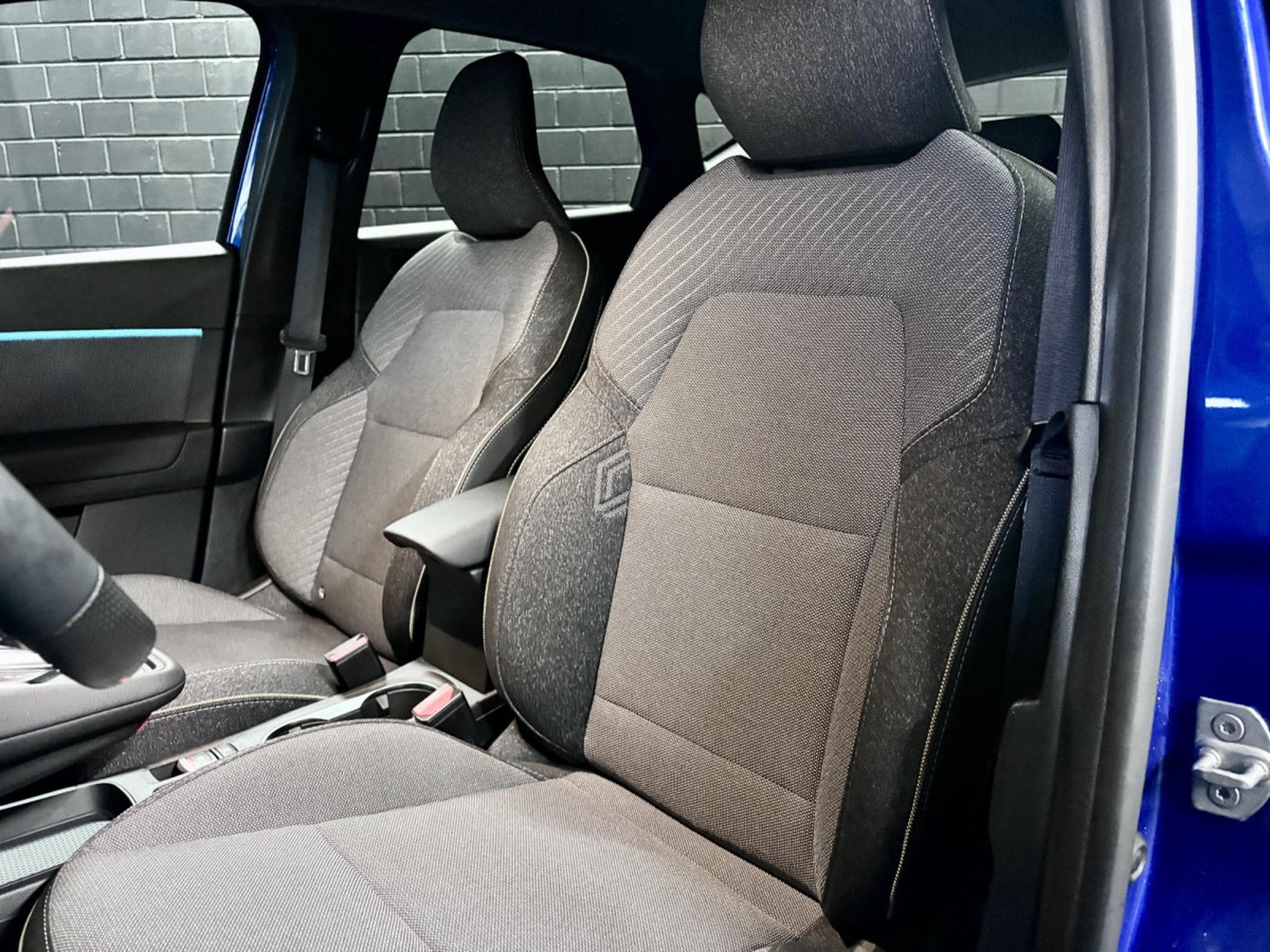 Renault Captur 1.3 TCE 160 CV TECHNO **Caméra** Sièges Chauff.** ACC ** (2025) - Photo 7