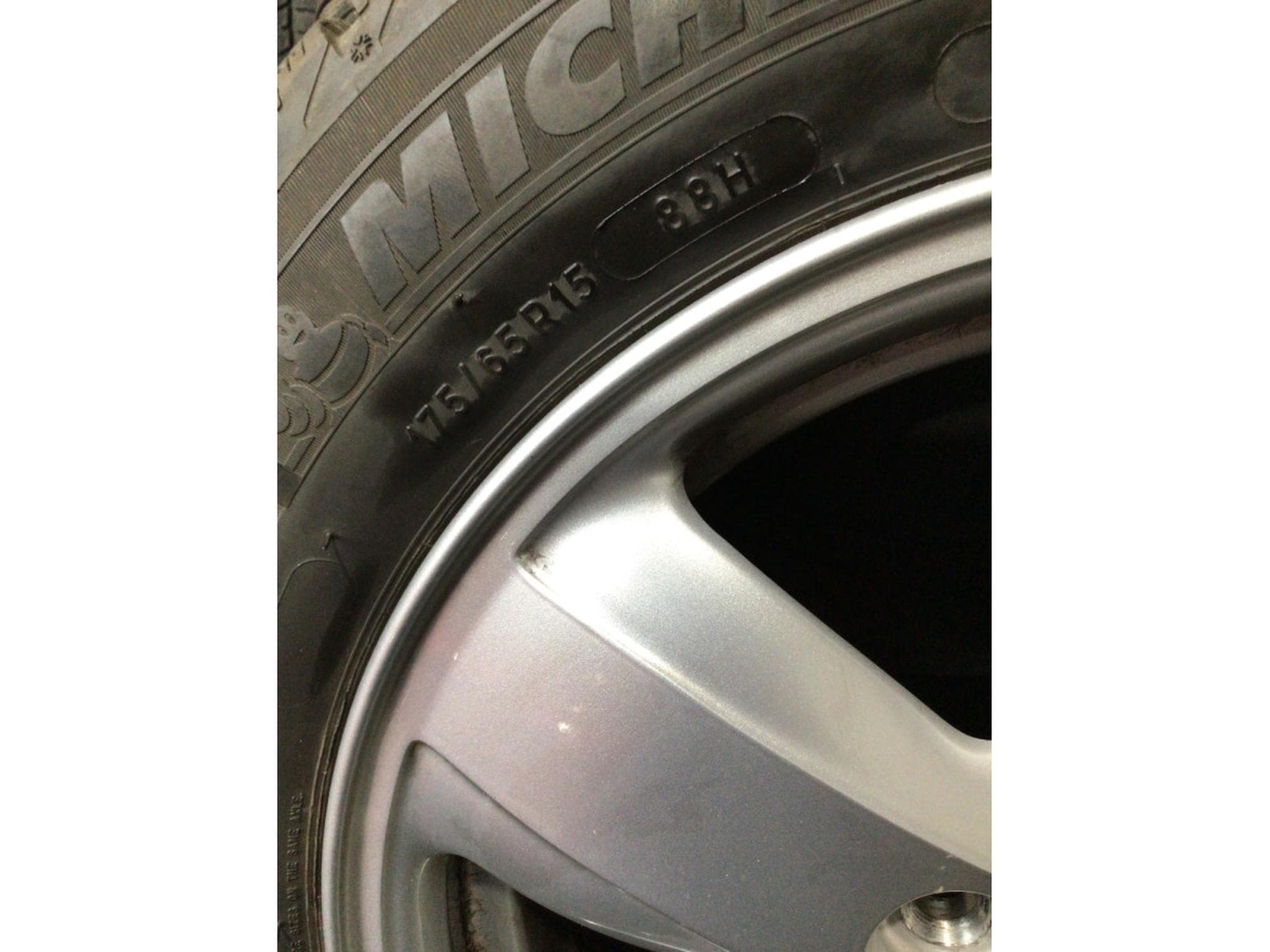 Jantes alu + Pneus h – 15" - Photo 3