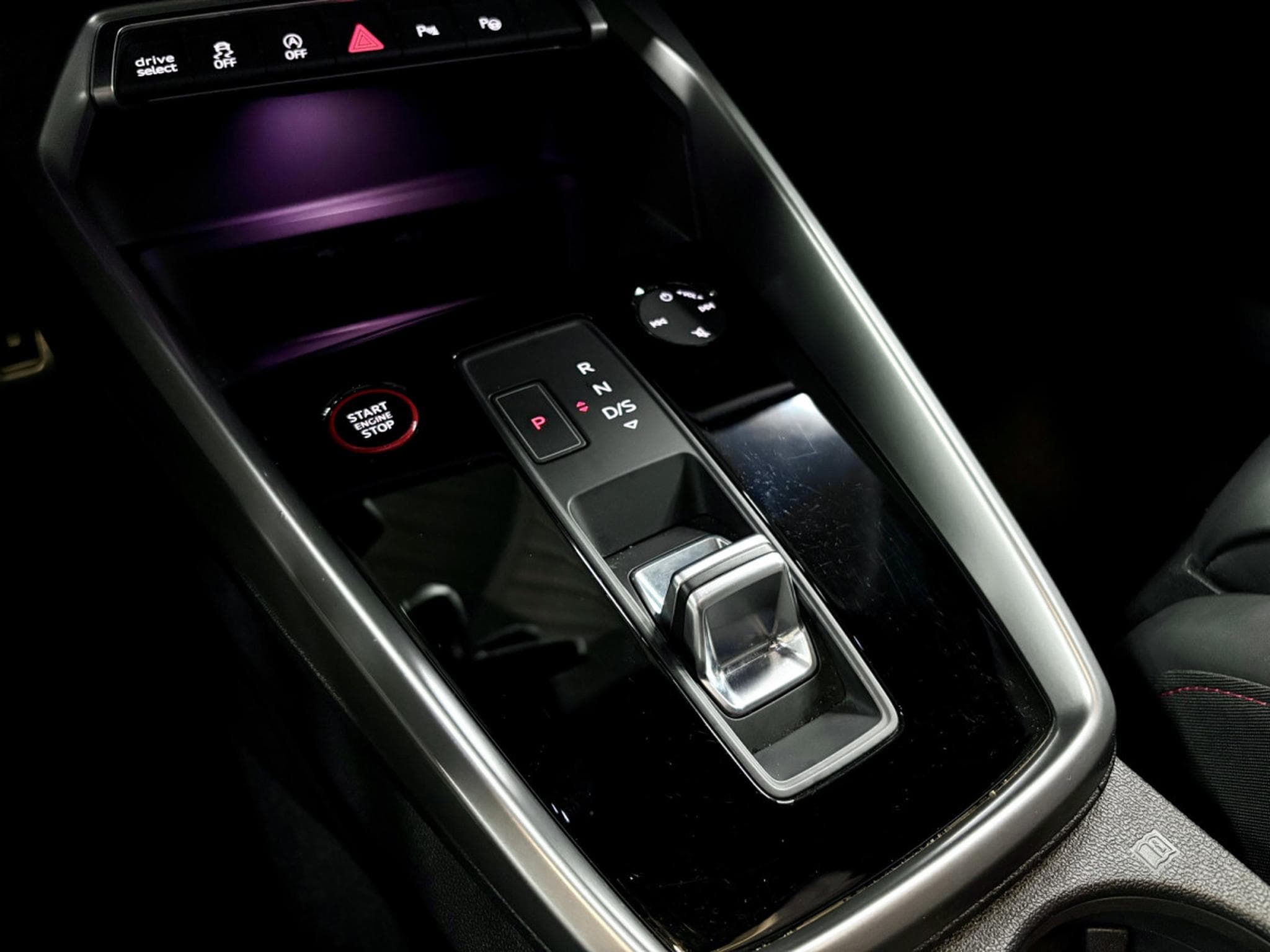 Audi RS3 Sportback RS quattro 2.5 TFSI 400 CV (2023) - Photo 17