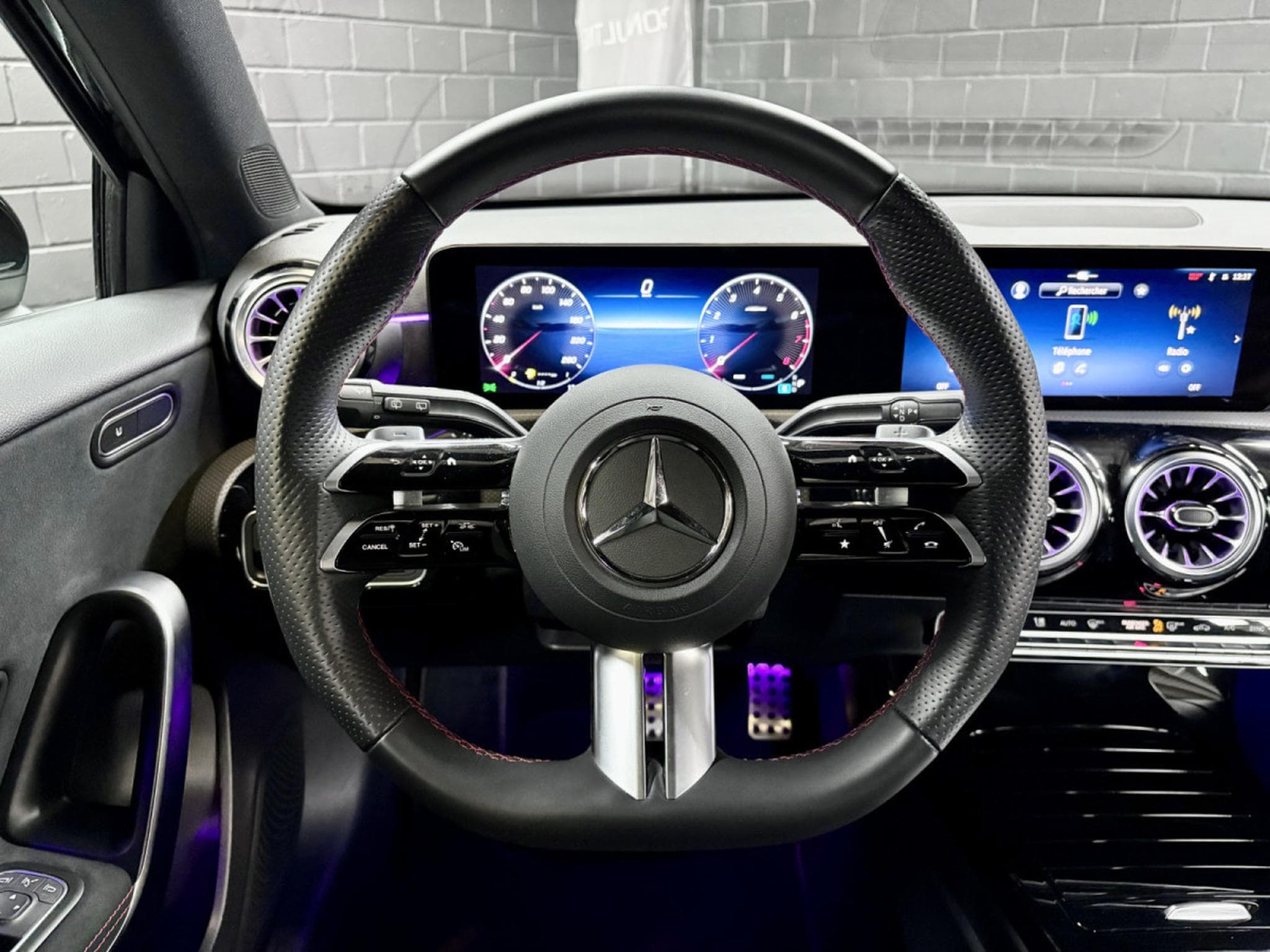 Mercedes A 200 AMG EDITION 163 CV * CAMÉRA *MULTIBEAM* CUIR/ALCANTARA* (2024) - Photo 12