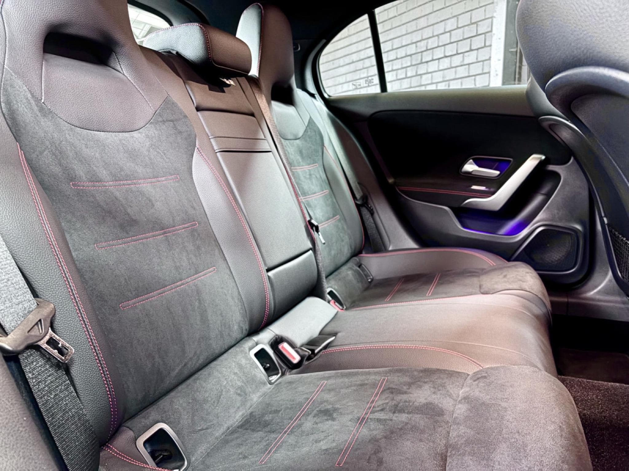 Mercedes A 200 AMG EDITION 163 CV * CAMÉRA *MULTIBEAM* CUIR/ALCANTARA* (2024) - Photo 20