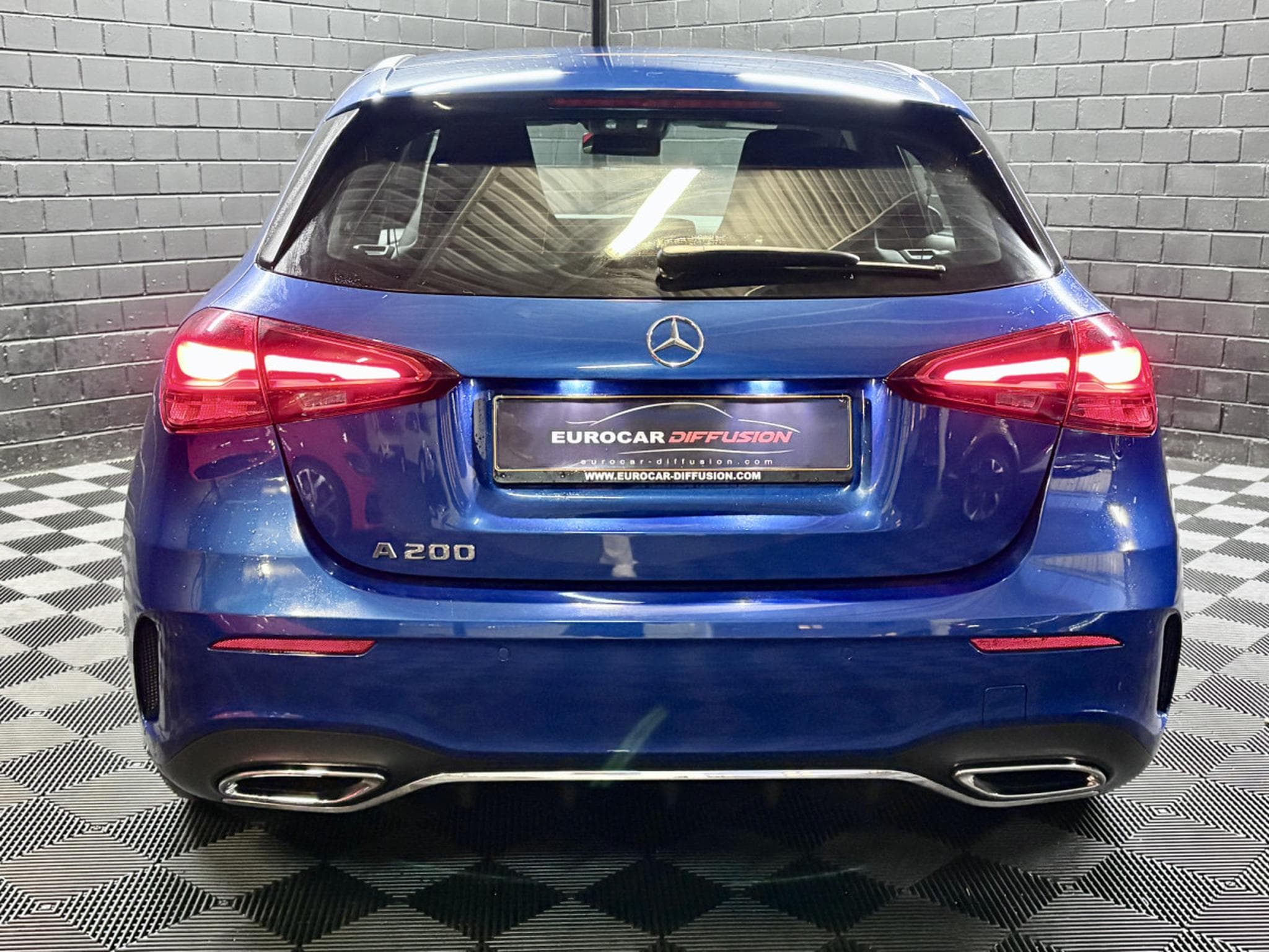 Mercedes A 200 AMG EDITION 163 CV * CAMÉRA *MULTIBEAM* CUIR/ALCANTARA* (2024) - Photo 5