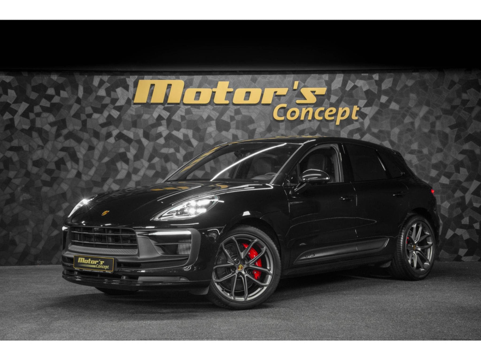 Porsche Macan III GTS (2024) - Photo 1