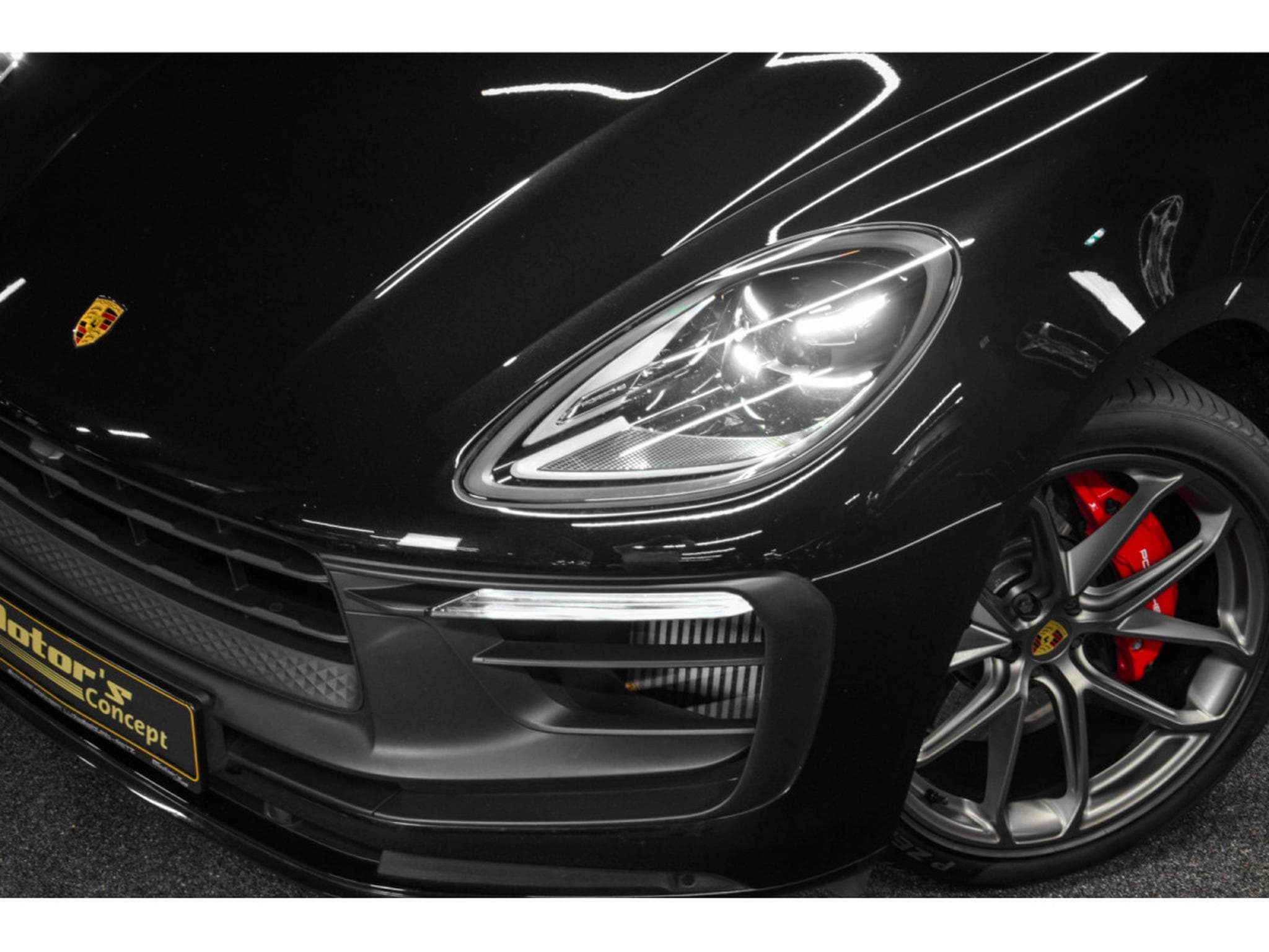 Porsche Macan III GTS (2024) - Photo 27