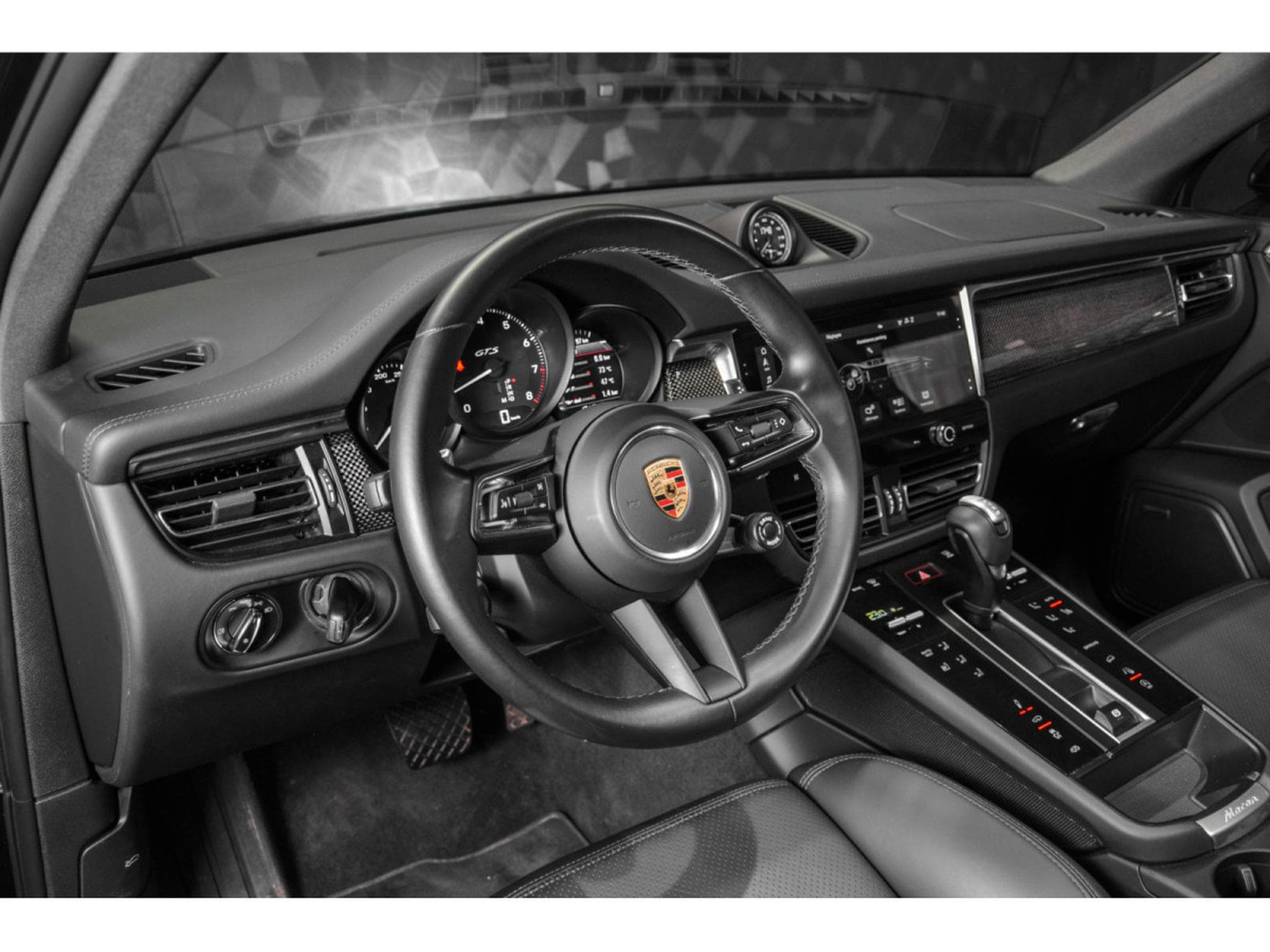 Porsche Macan III GTS (2024) - Photo 8