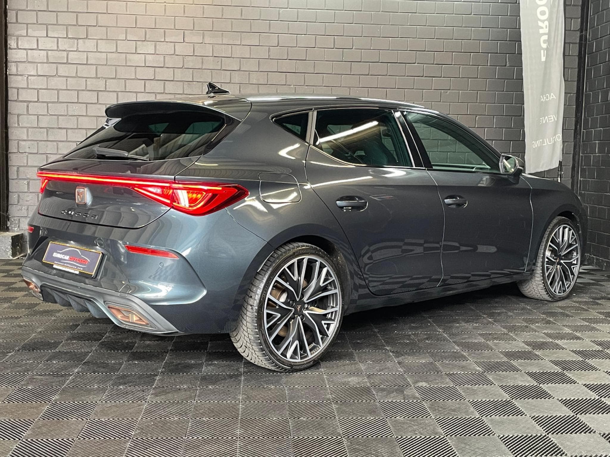 Cupra Leon 245CV eHybrid DSG6 (2022) - Photo 4