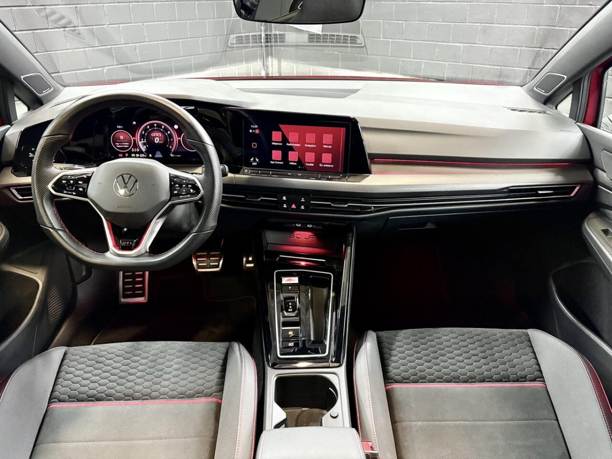 VW Golf GTI Clubsport 2.0 TSI 300CV DSG7 ** Toit ouvrant ** Matrix * (2021) - Photo 9