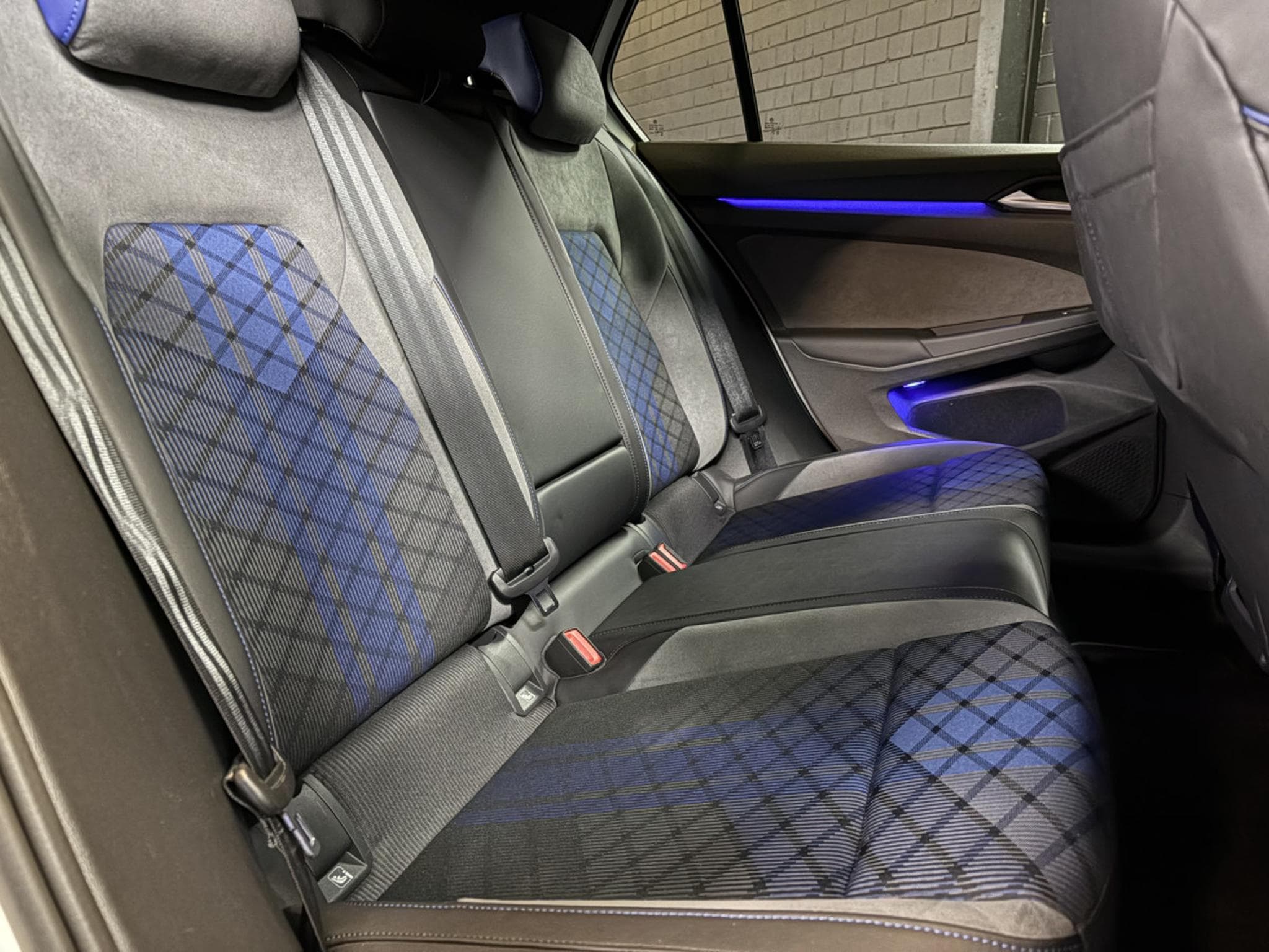 VW Golf R 20 Years 4Motion 2.0 TSI 333 CV DSG7  *DCC* *ACC* (2022) - Foto 19