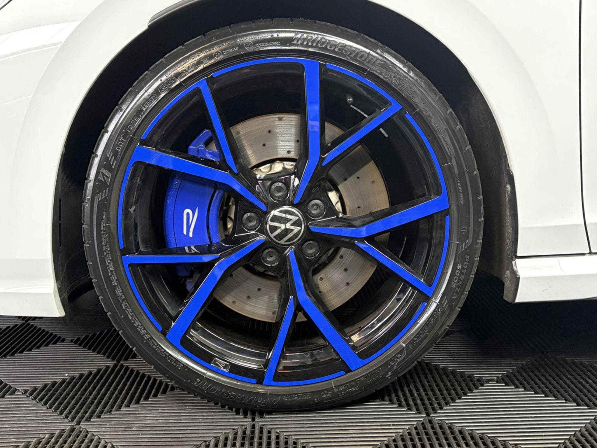 VW Golf R 20 Years 4Motion 2.0 TSI 333 CV DSG7  *DCC* *ACC* (2022) - Foto 22