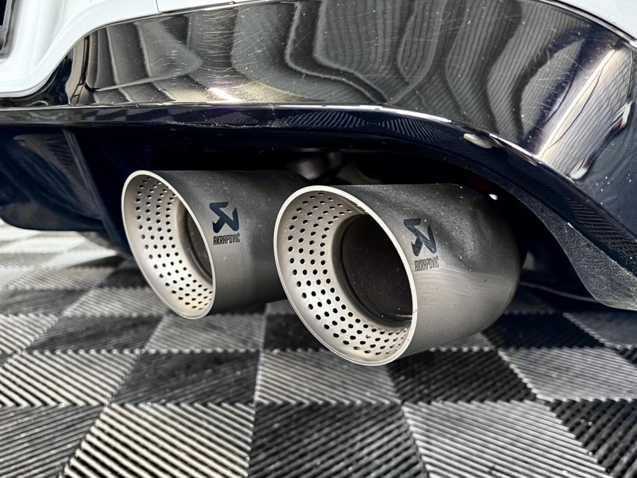 VW Golf R 20 Years 4Motion 2.0 TSI 333 CV DSG7  *DCC* *ACC* (2022) - Foto 23