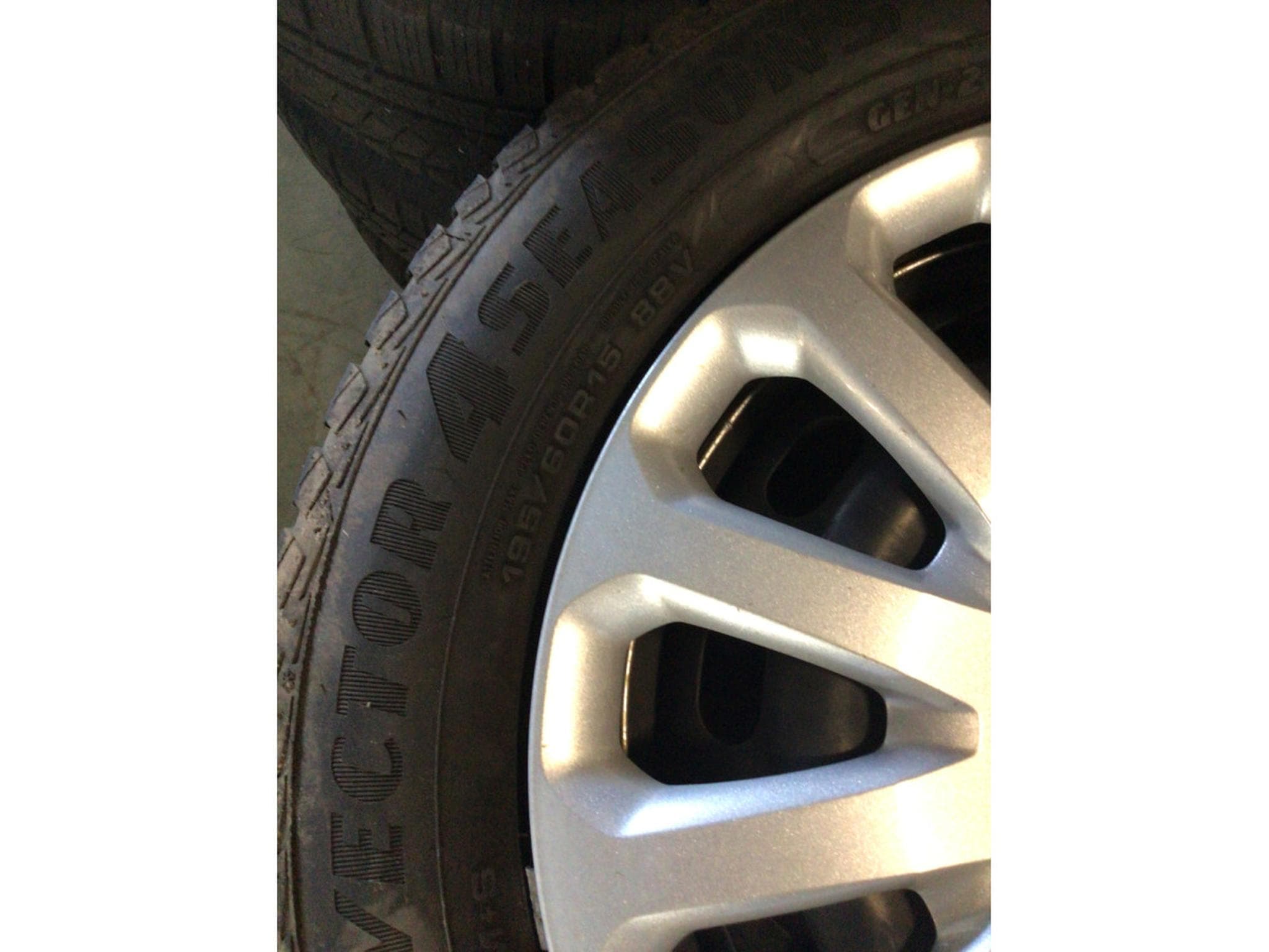 Jantes acier + Pneus – 15" - Photo 3