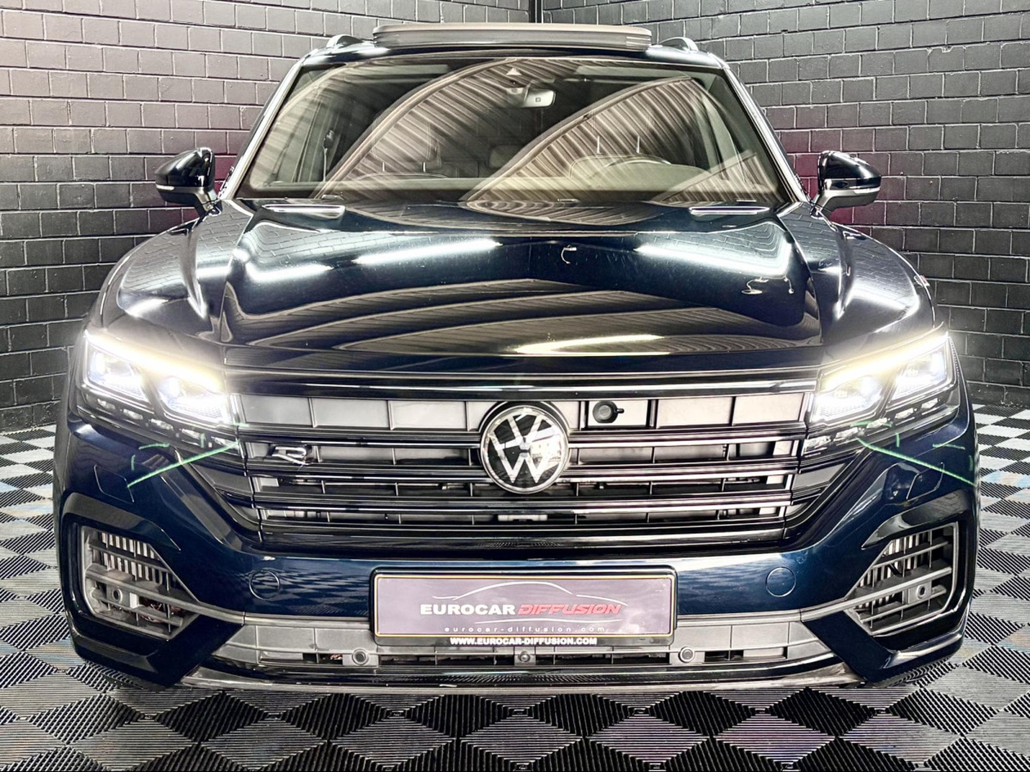 VW Touareg 3.0 R 4Motion eHybrid 462 CV ** Toit ouvrant ** Susp. pneuma (2022) - Photo 2