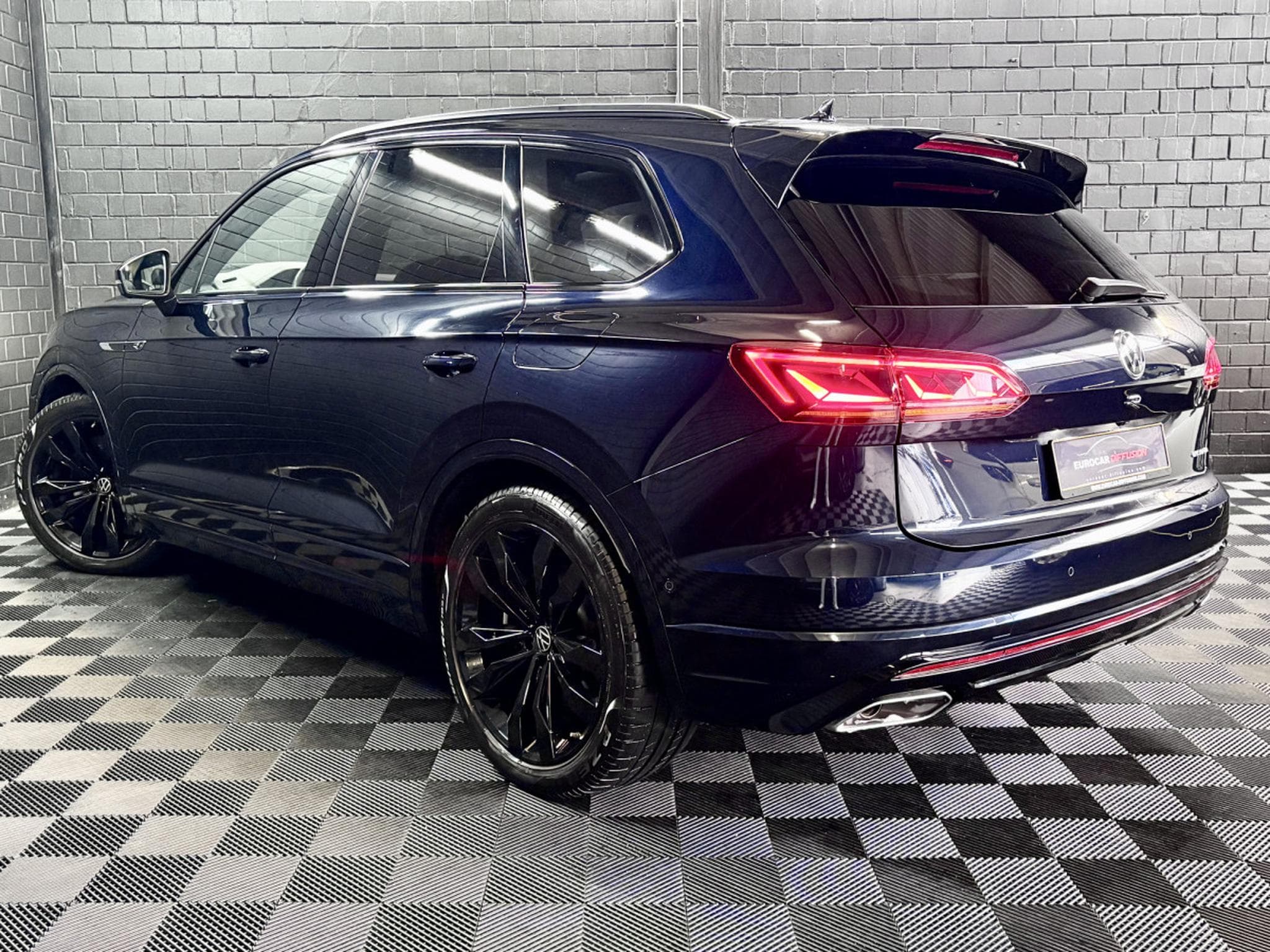 VW Touareg 3.0 R 4Motion eHybrid 462 CV ** Toit ouvrant ** Susp. pneuma (2022) - Photo 4