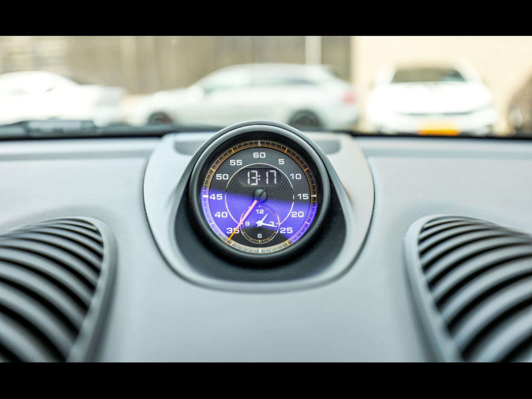 Porsche Boxster 718 Spyder RS PDK (2024) - Photo 23
